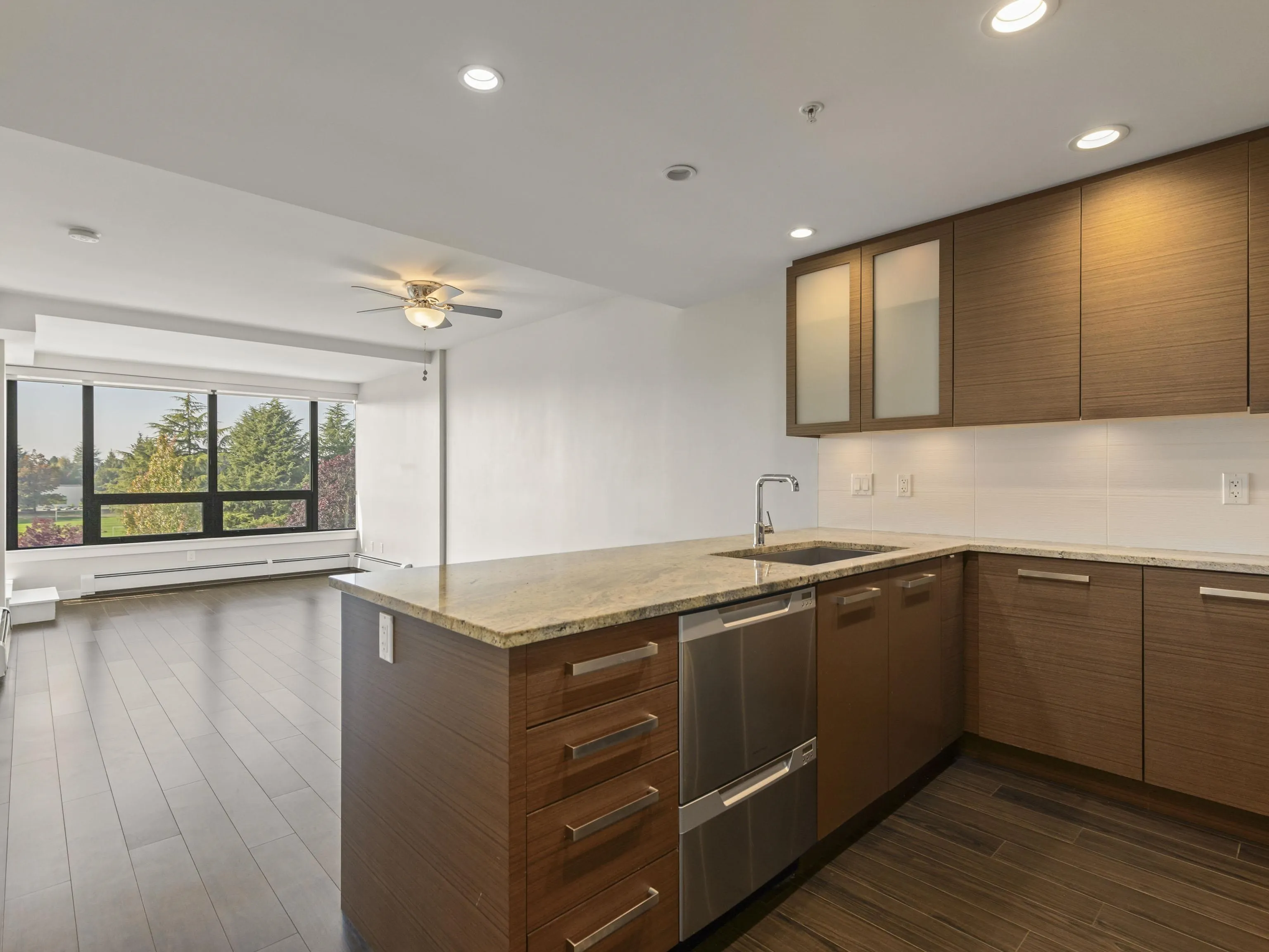 6311 Cambie Street #609