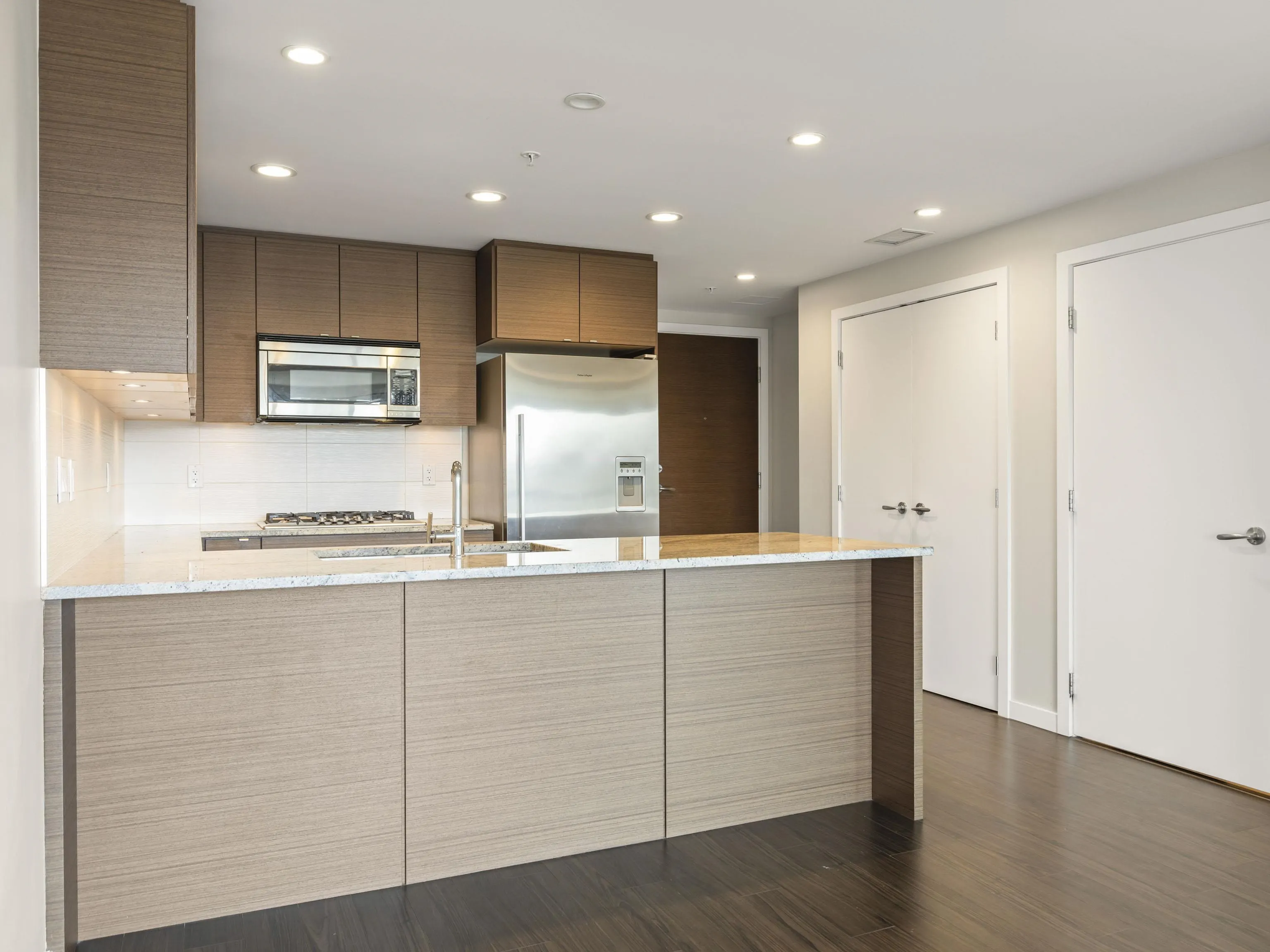 6311 Cambie Street #609