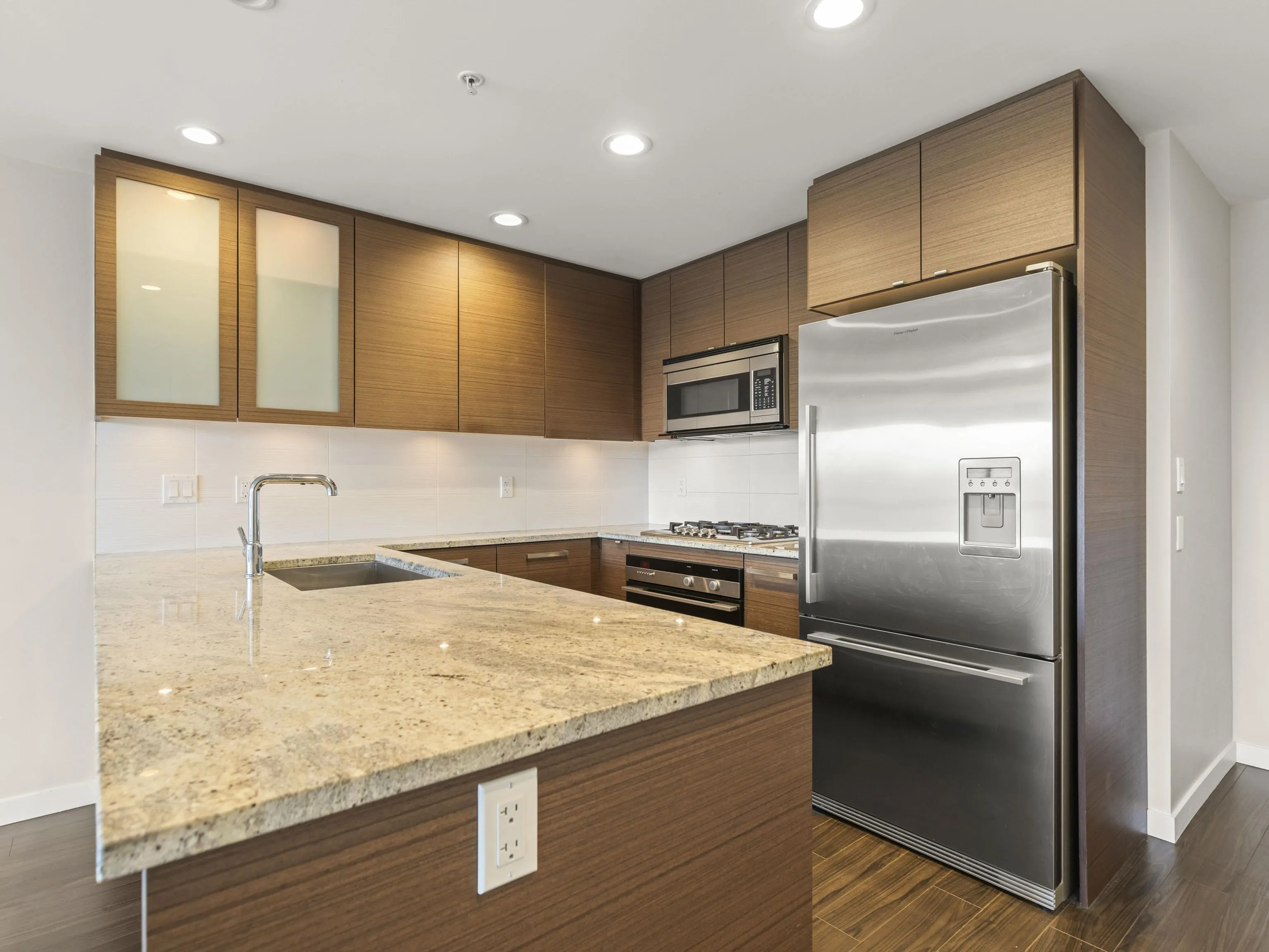 6311 Cambie Street #609
