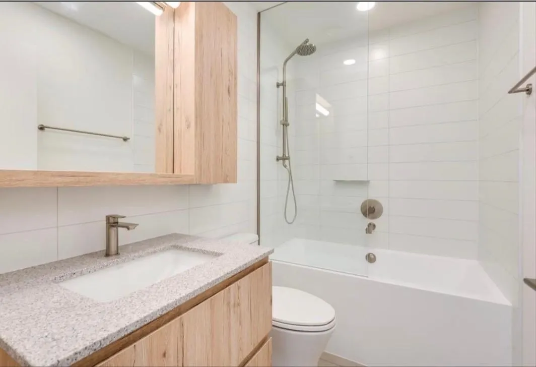 1502 Scott Crescent #121