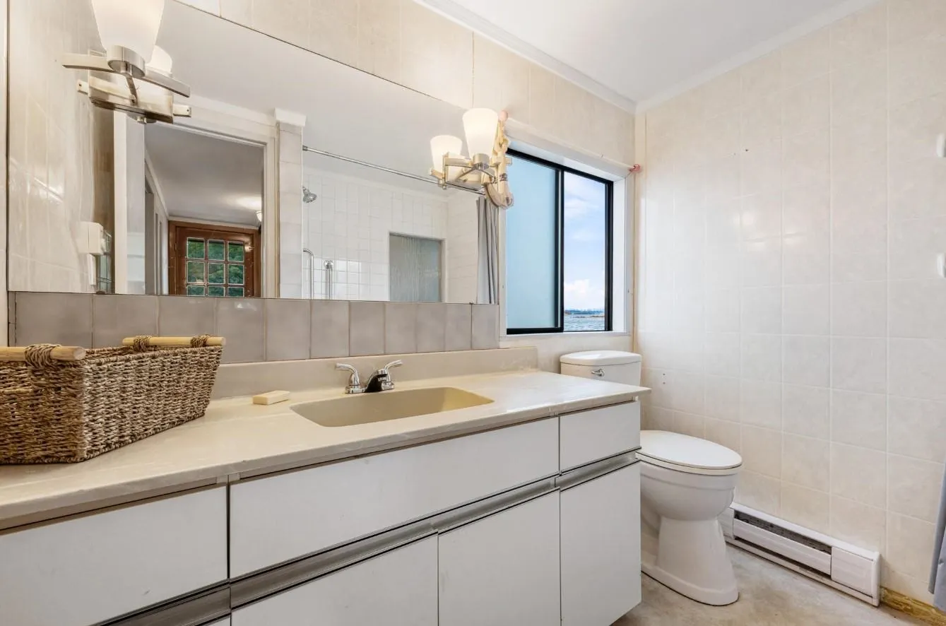 20837 Louie Crescent #6