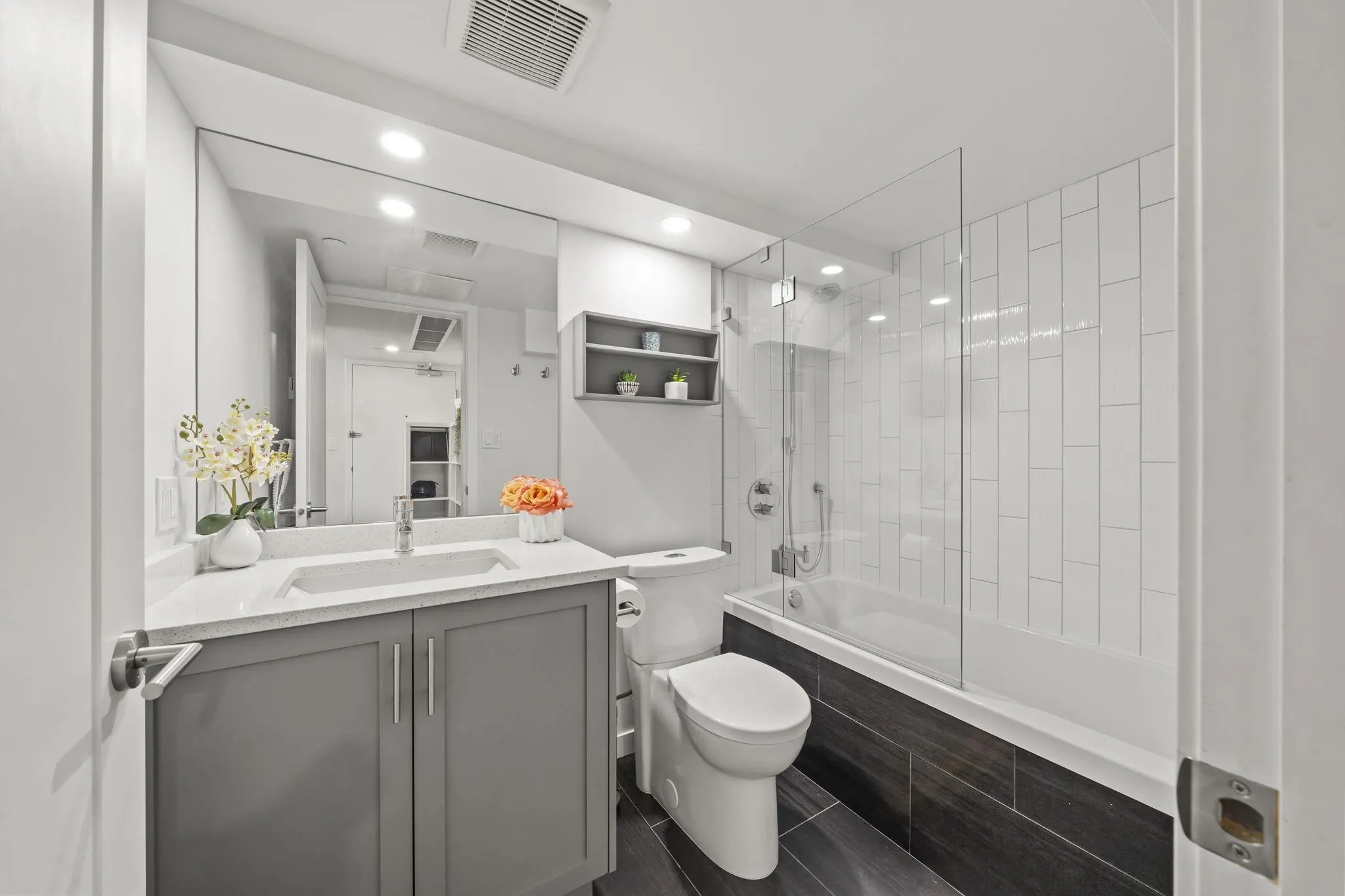 488 Helmcken Street #1704