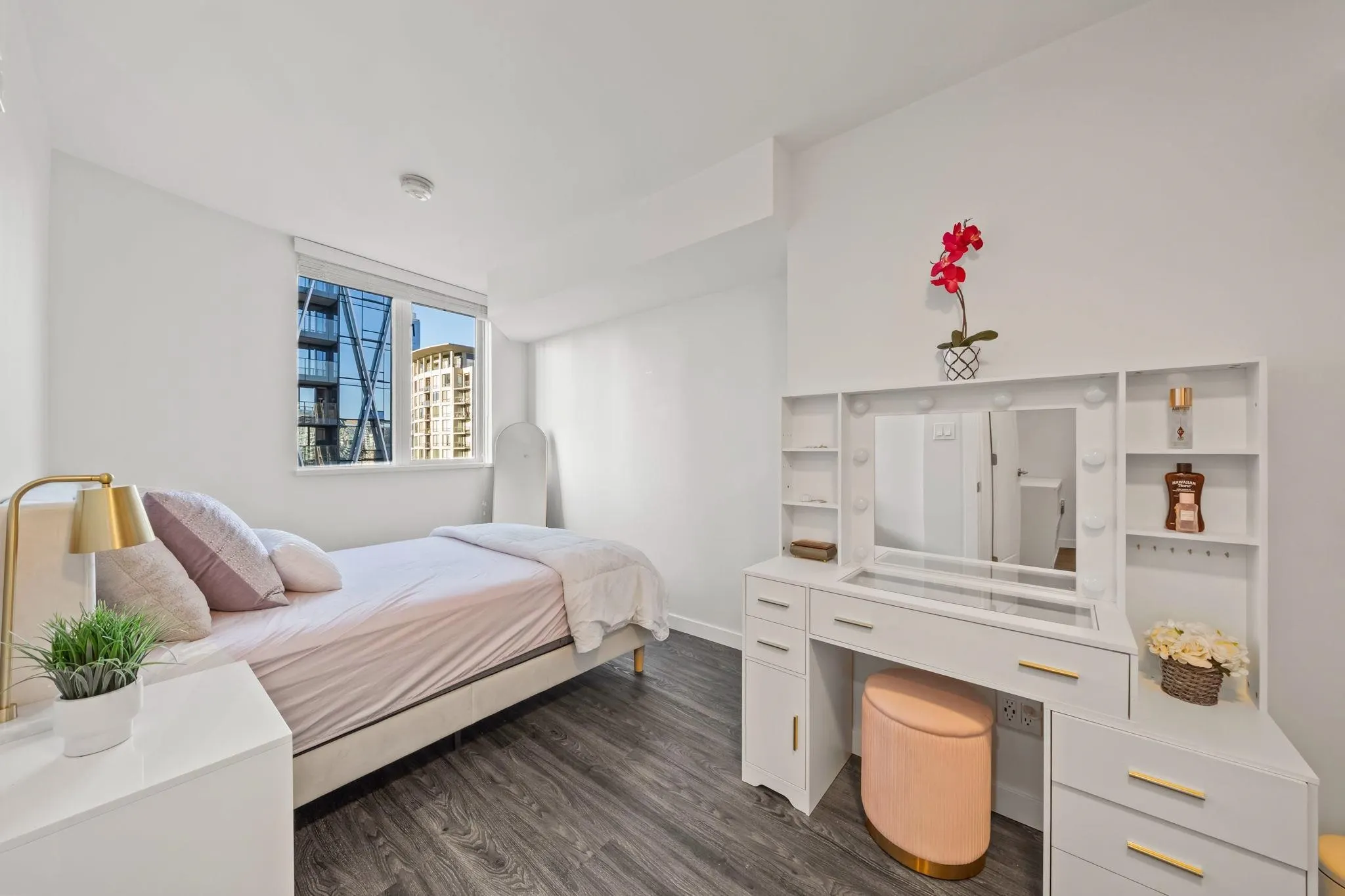 488 Helmcken Street #1704