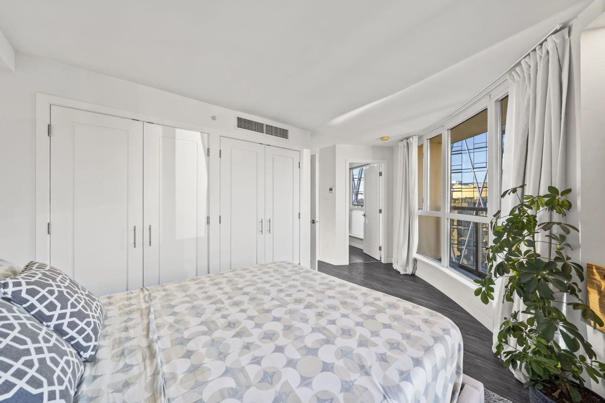 488 Helmcken Street #1704