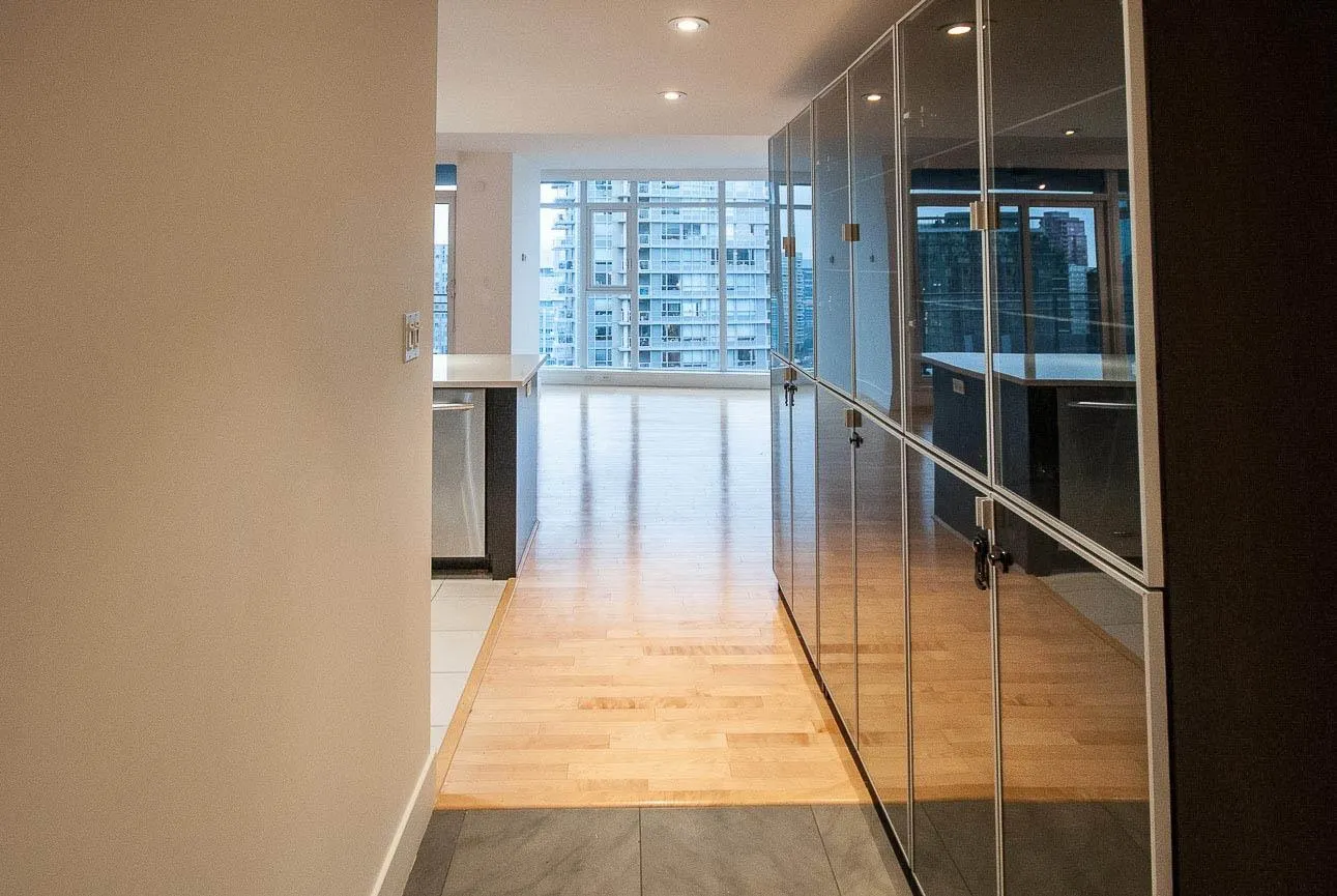 1205 W Hastings #2501