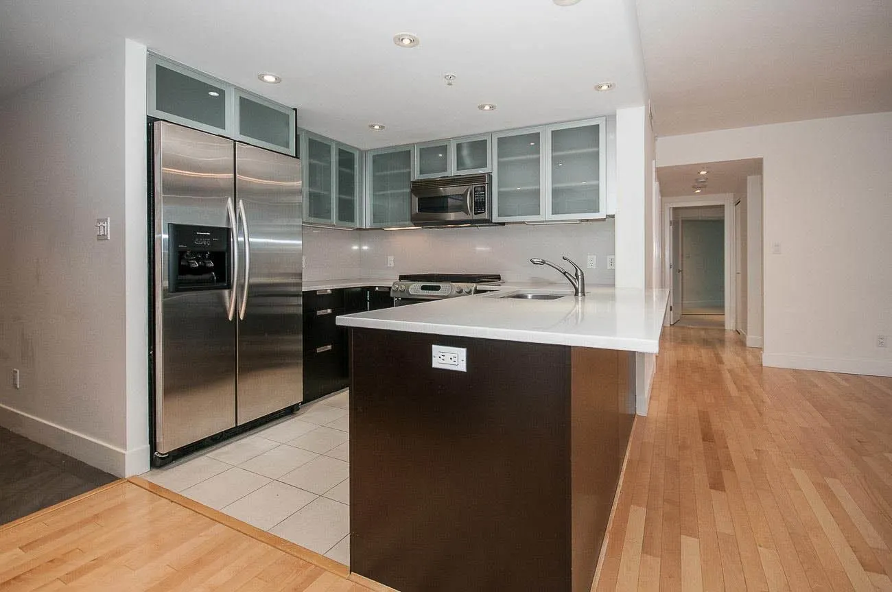 1205 W Hastings #2501