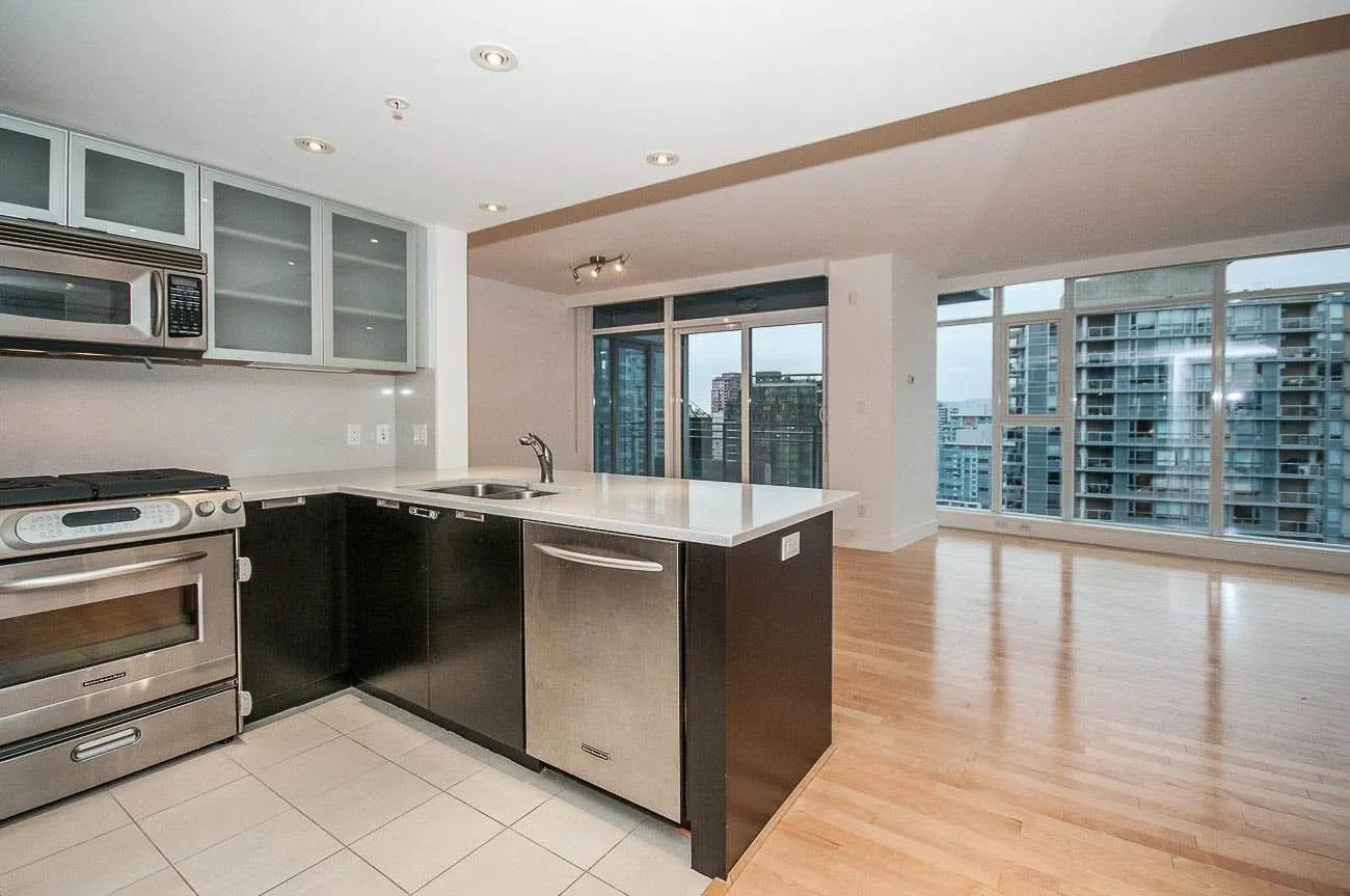 1205 W Hastings #2501