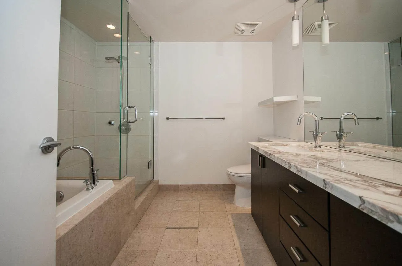 1205 W Hastings #2501