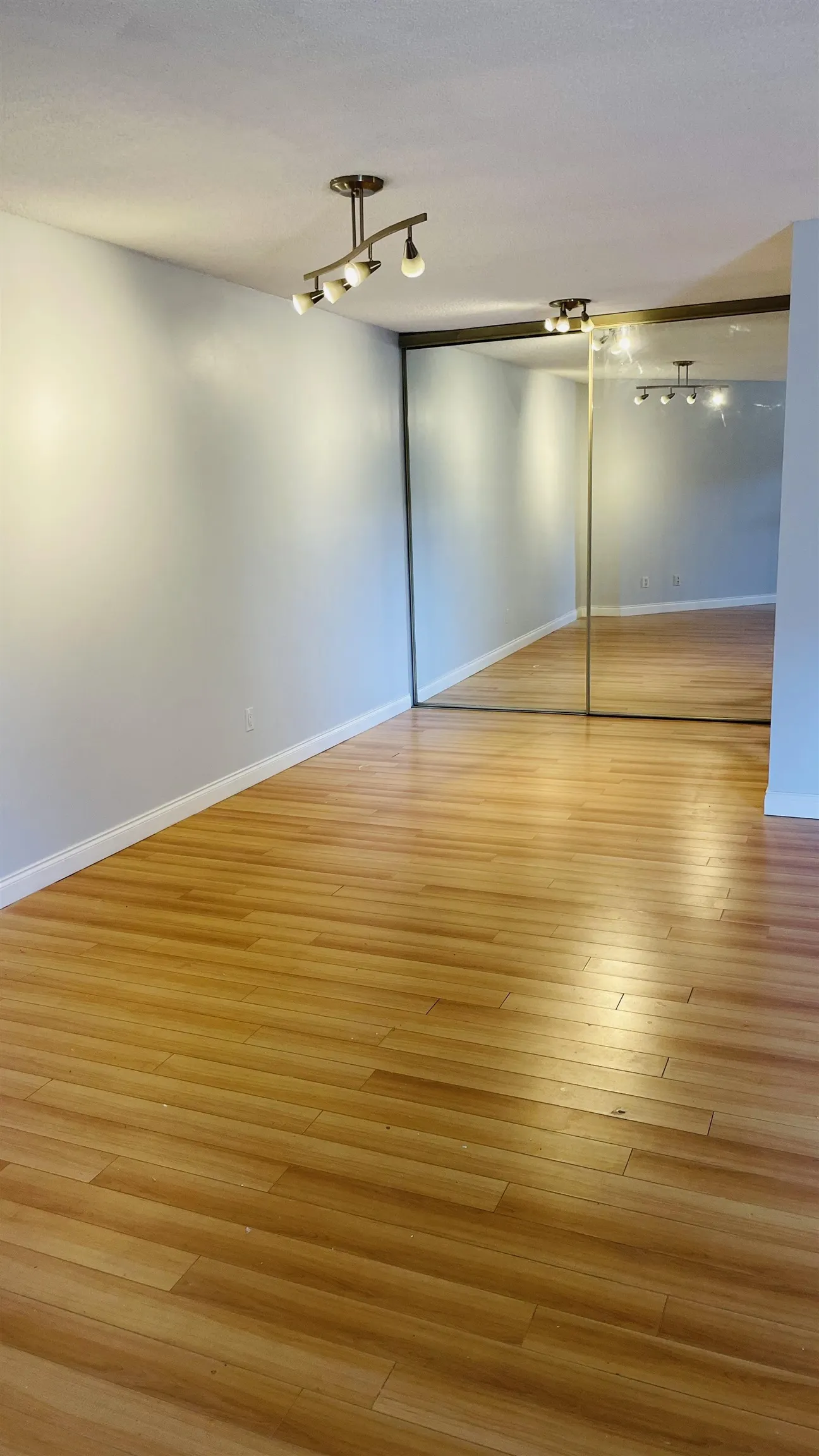 8511 Westminster Highway ##223