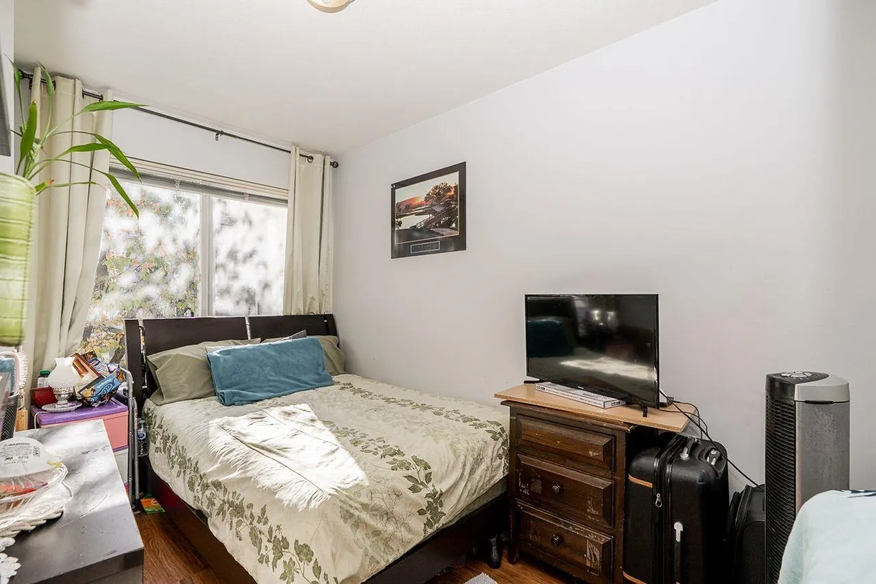 15355 26 Avenue #22