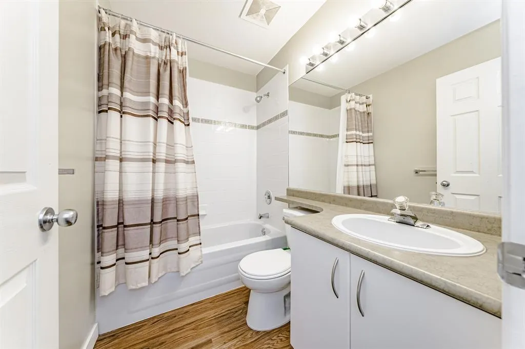 15355 26 Avenue #22