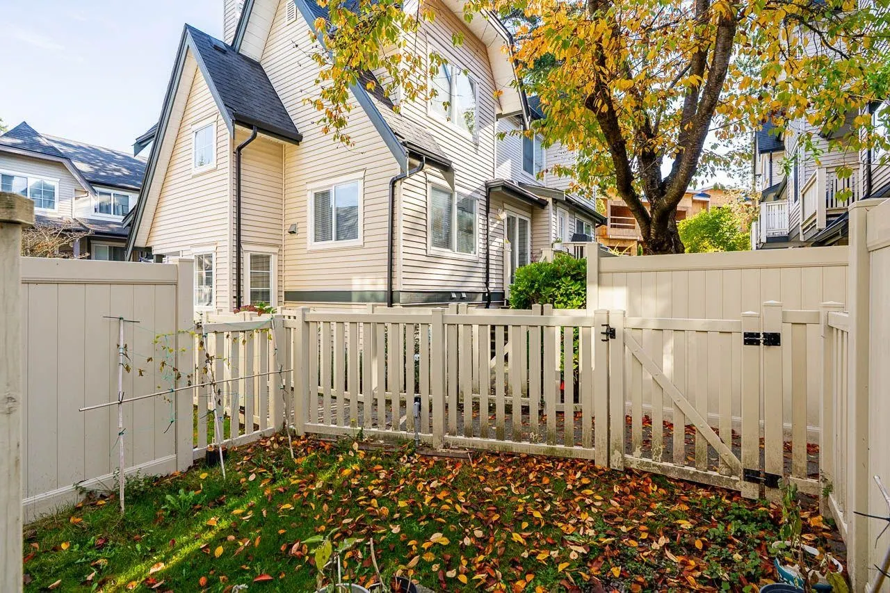 15355 26 Avenue #22