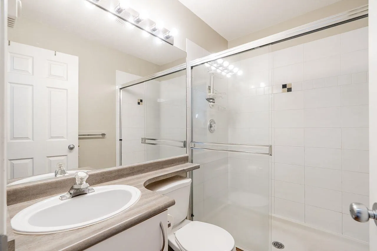 15355 26 Avenue #22