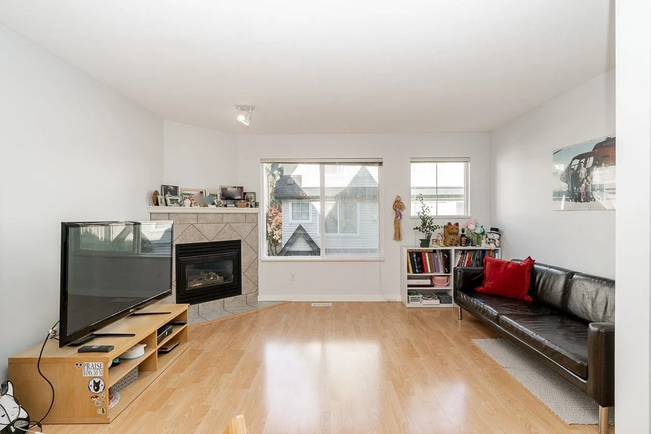 15355 26 Avenue #22