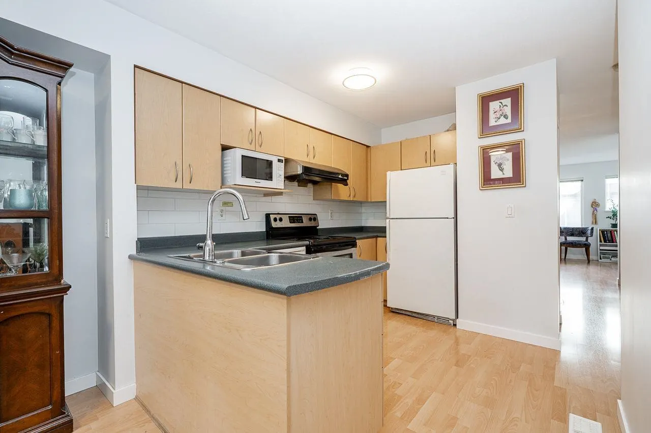 15355 26 Avenue #22