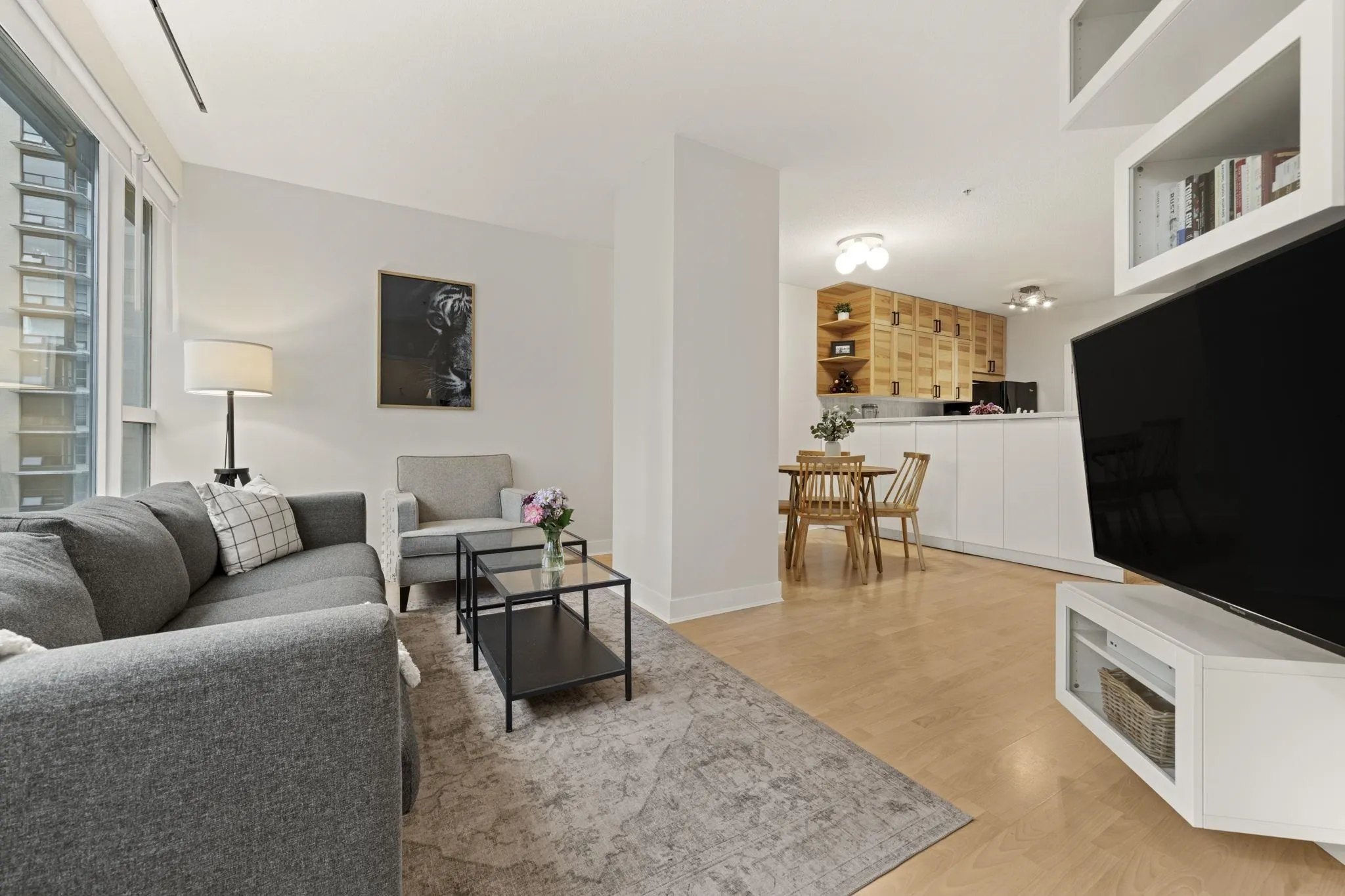 1177 Hornby Street #808