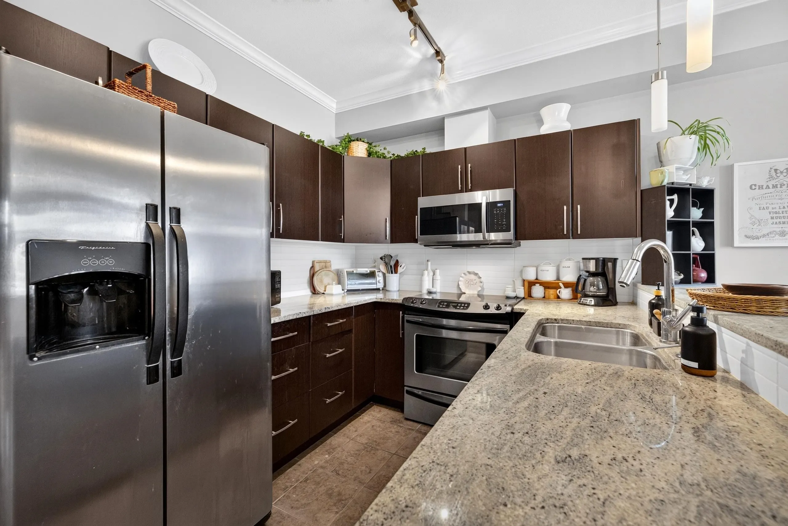 2632 Pauline Street #208