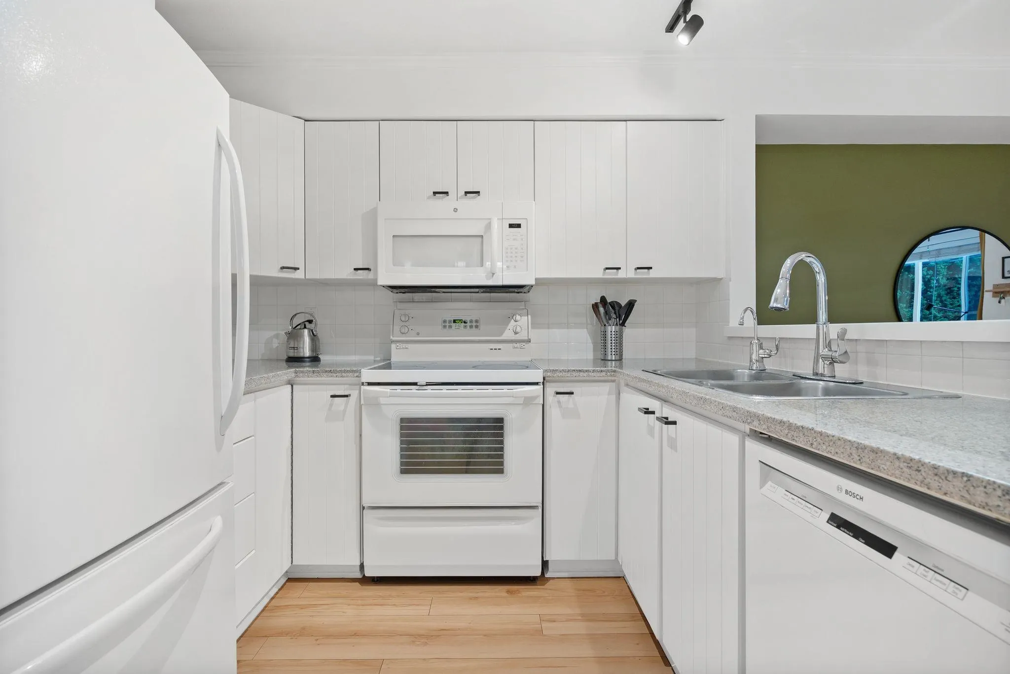 1005 Lynn Valley Road #3