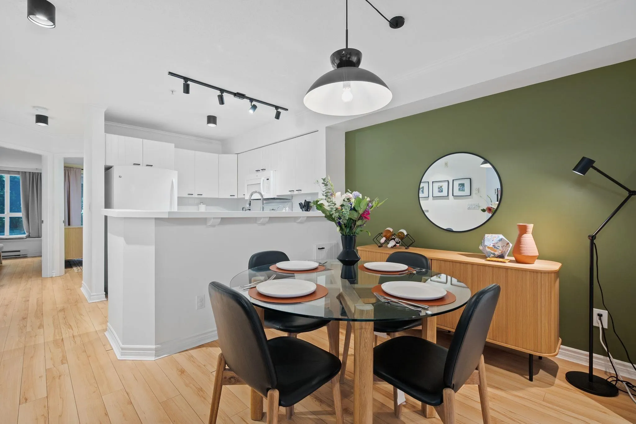 1005 Lynn Valley Road #3