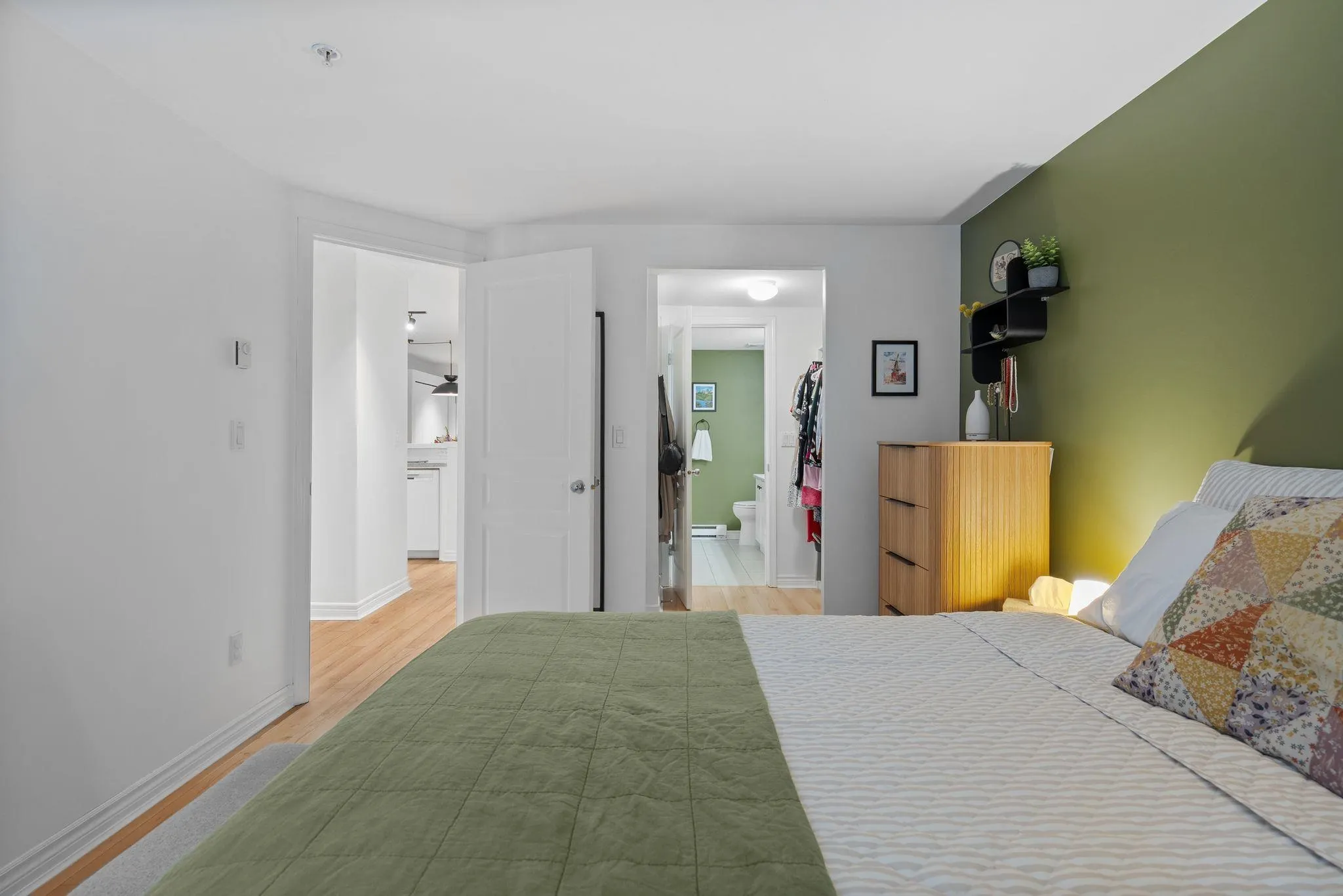 1005 Lynn Valley Road #3