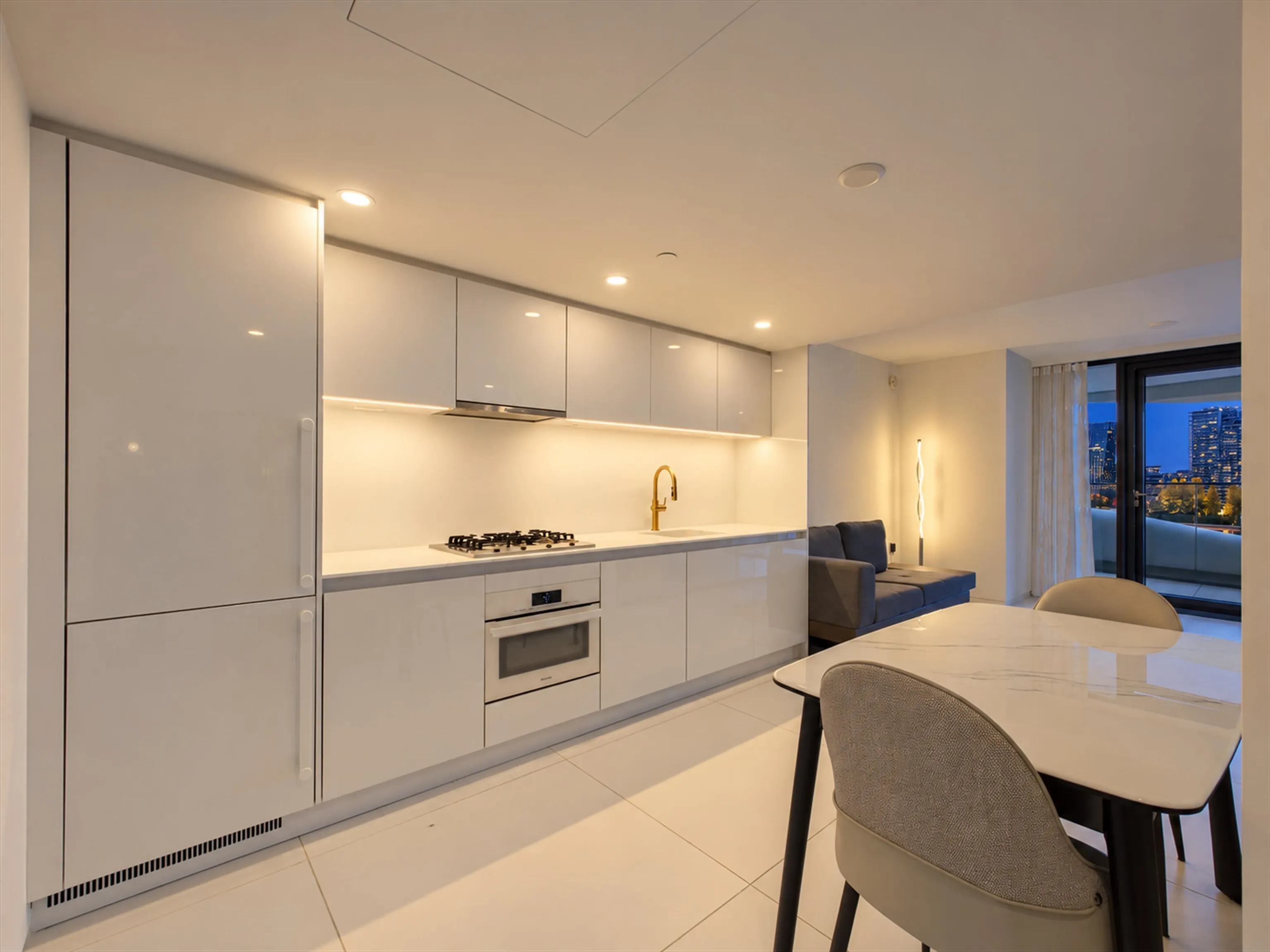 1033 Nelson Street #2201