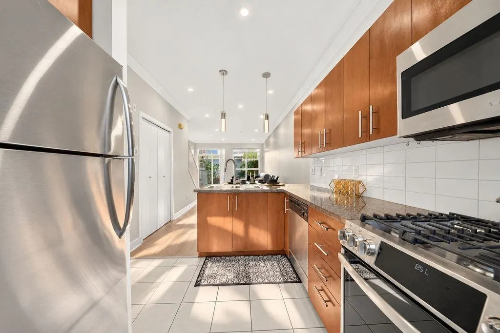 15353 100 Avenue #39