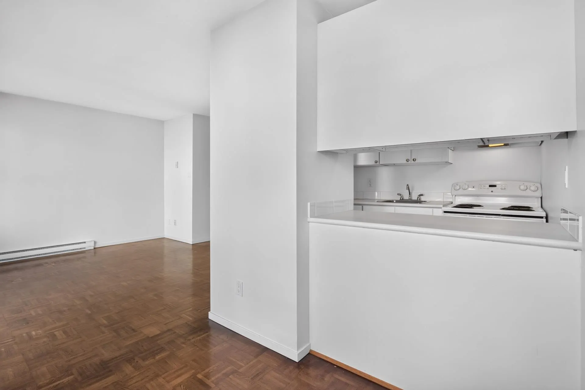 1219 Harwood Street #401