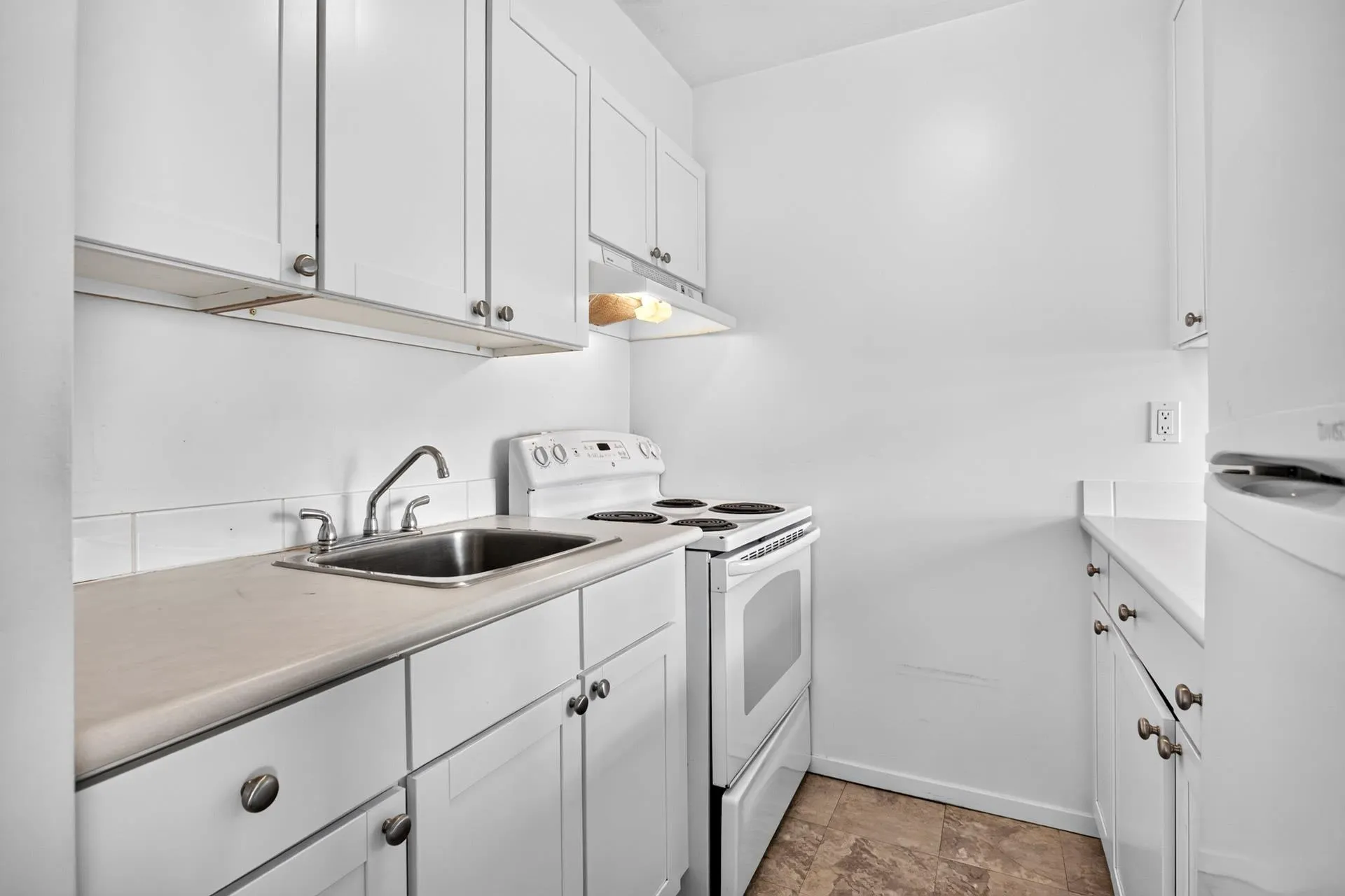 1219 Harwood Street #401