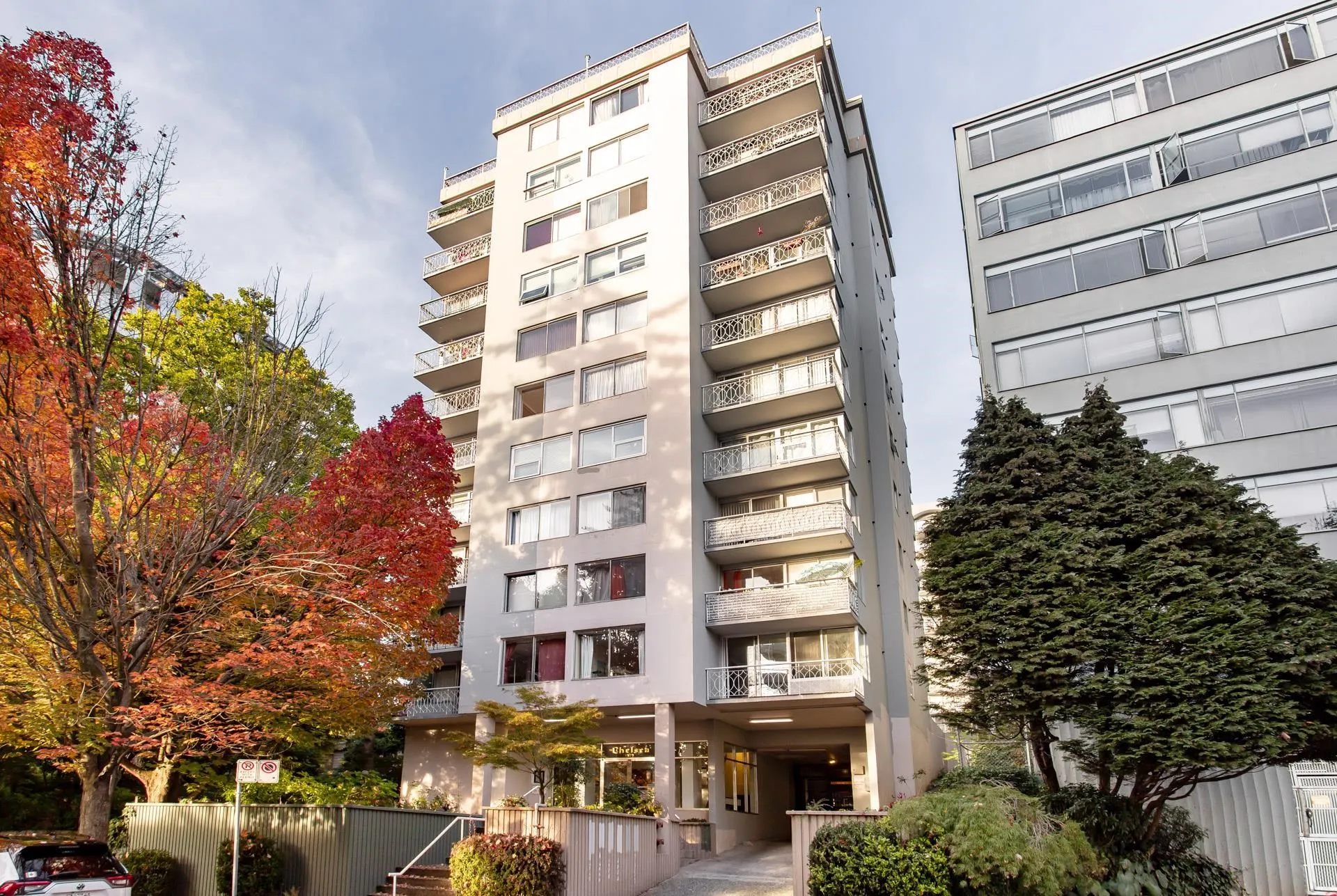1219 Harwood Street #401