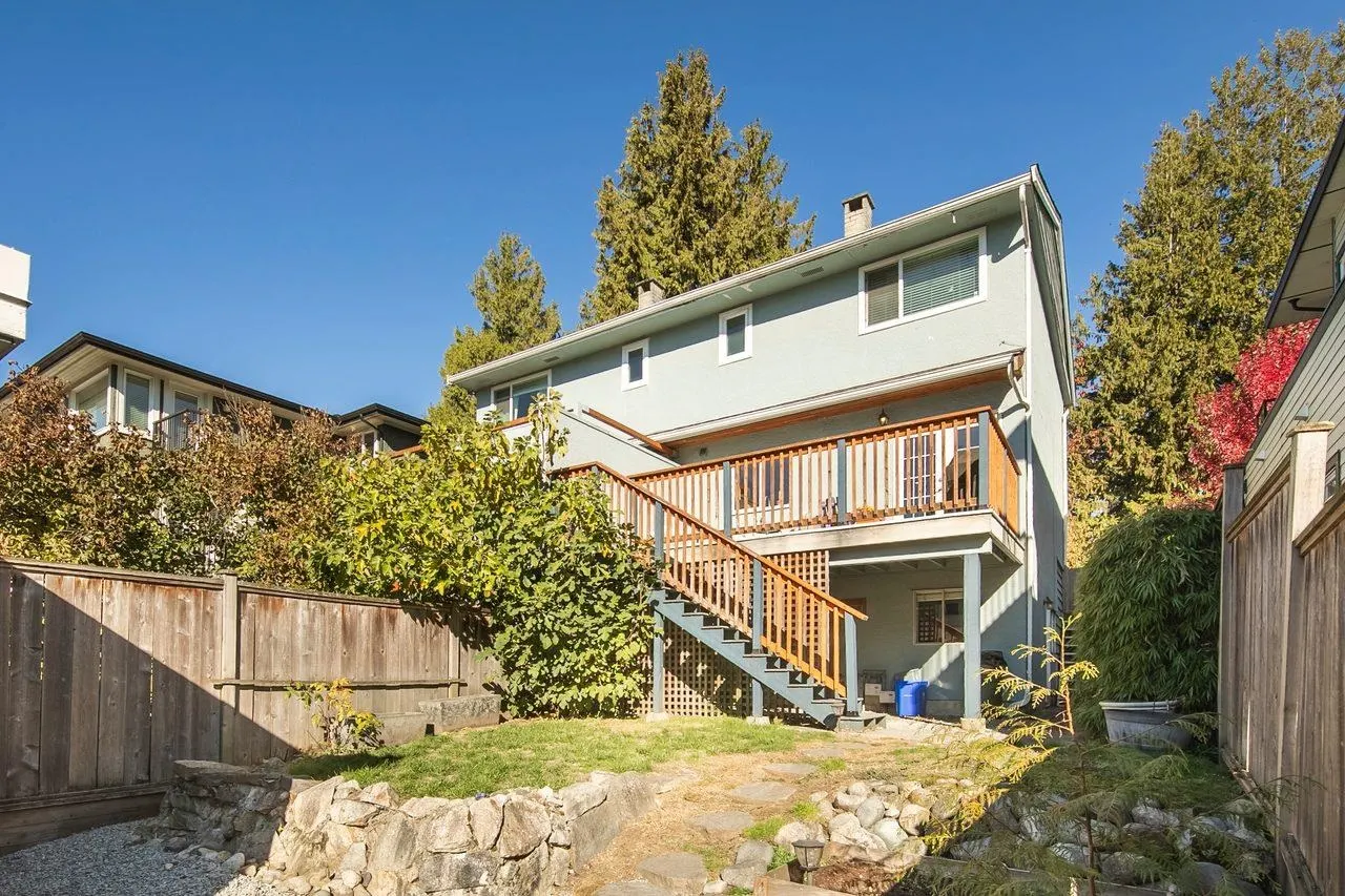 355 E 4th Street