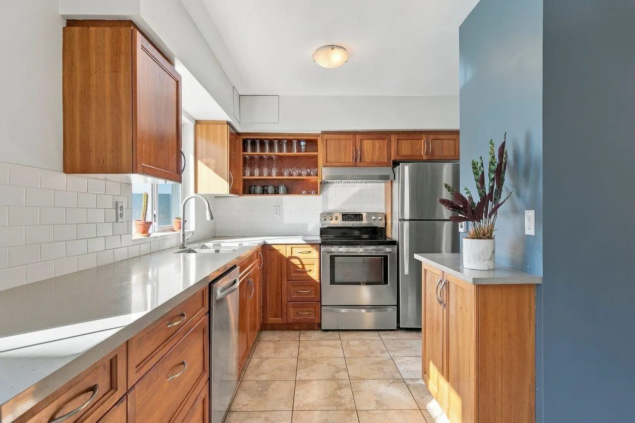 355 E 4th Street