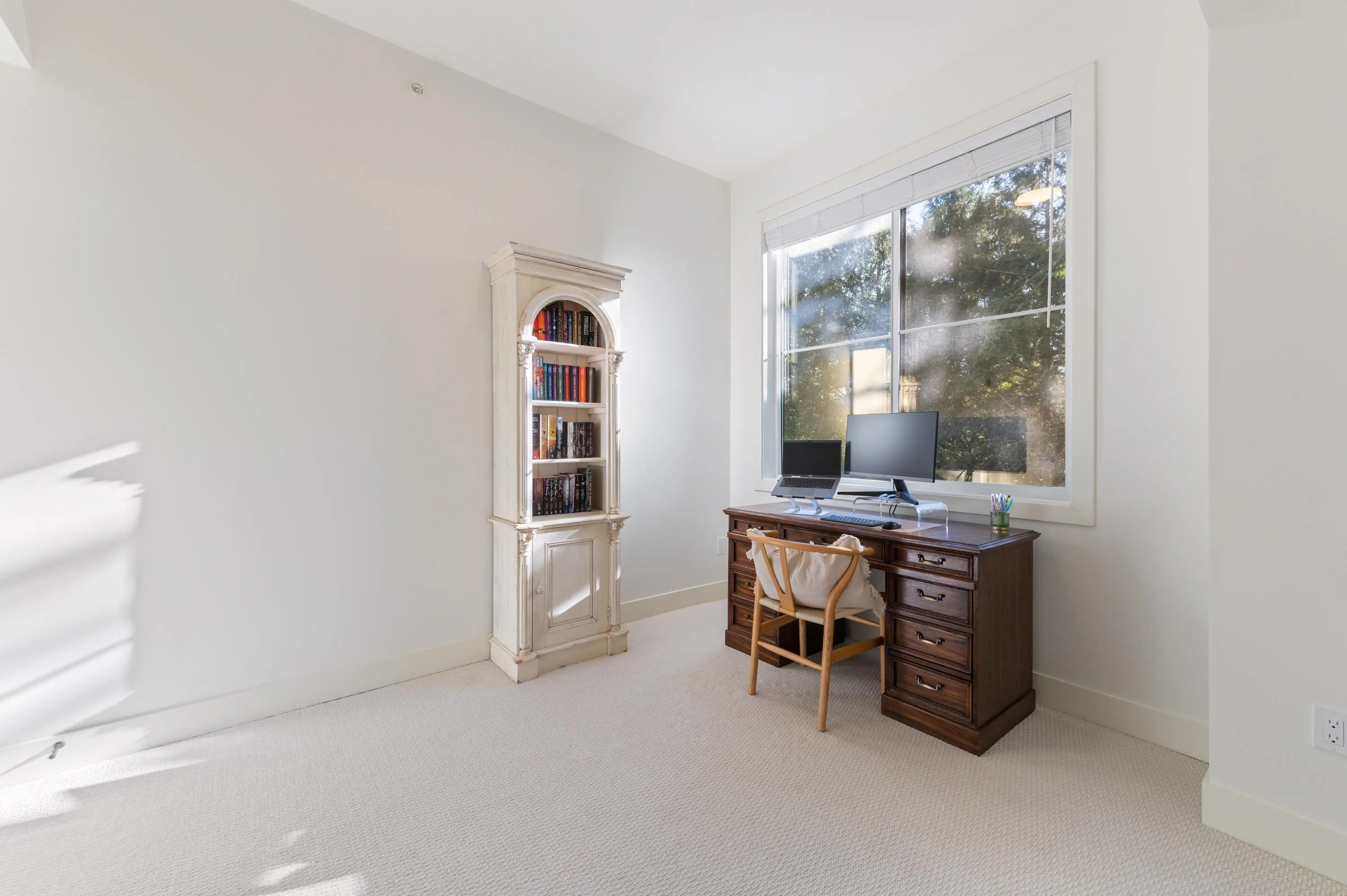 23183 136 Avenue #52