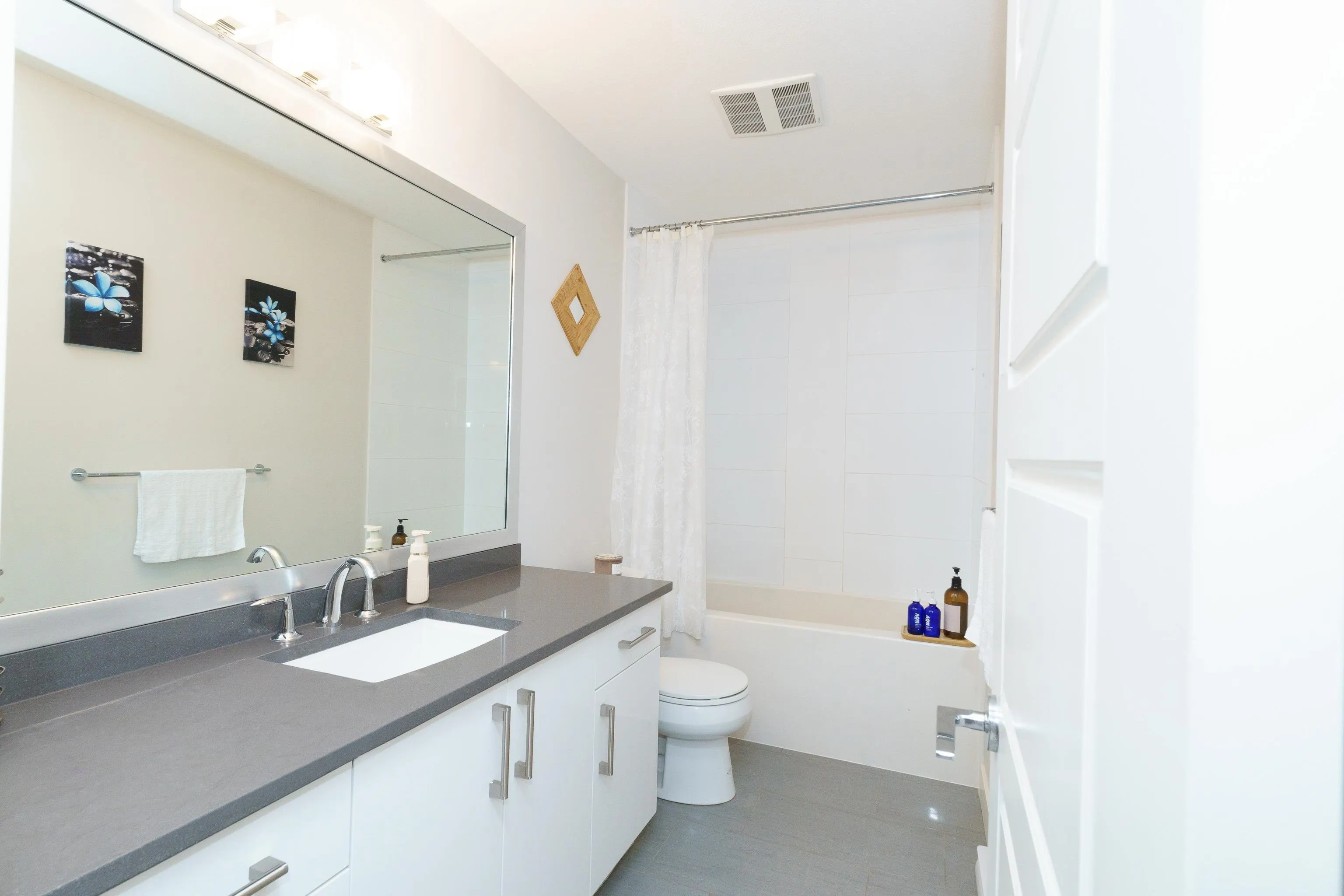 1219 Burke Mountain Street #30