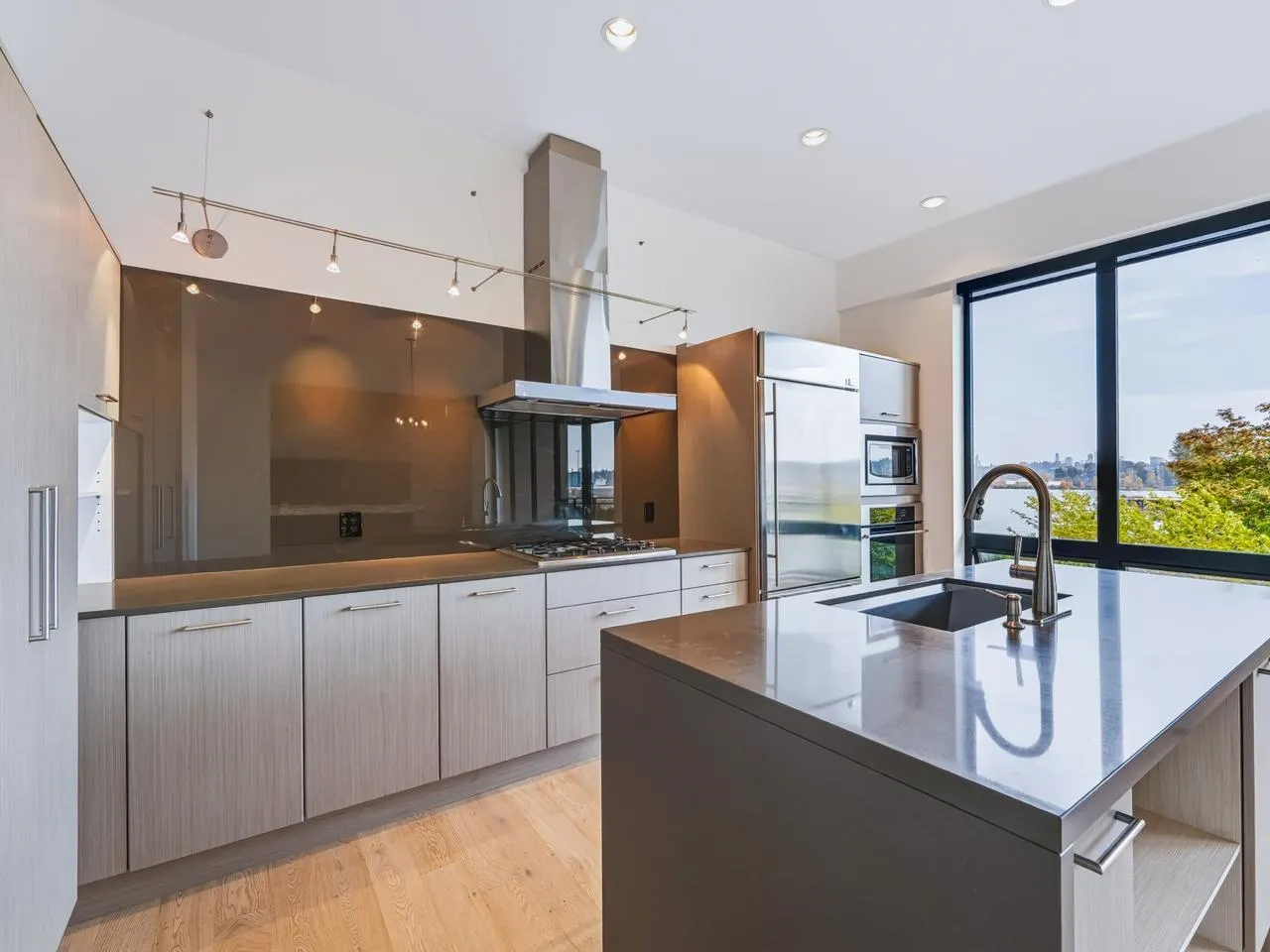 220 Salter Street #212