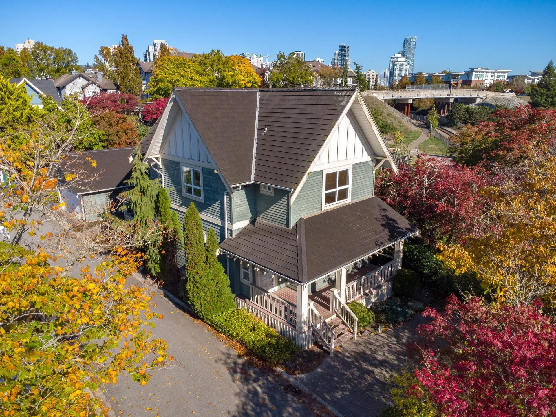 111 Foundry Row