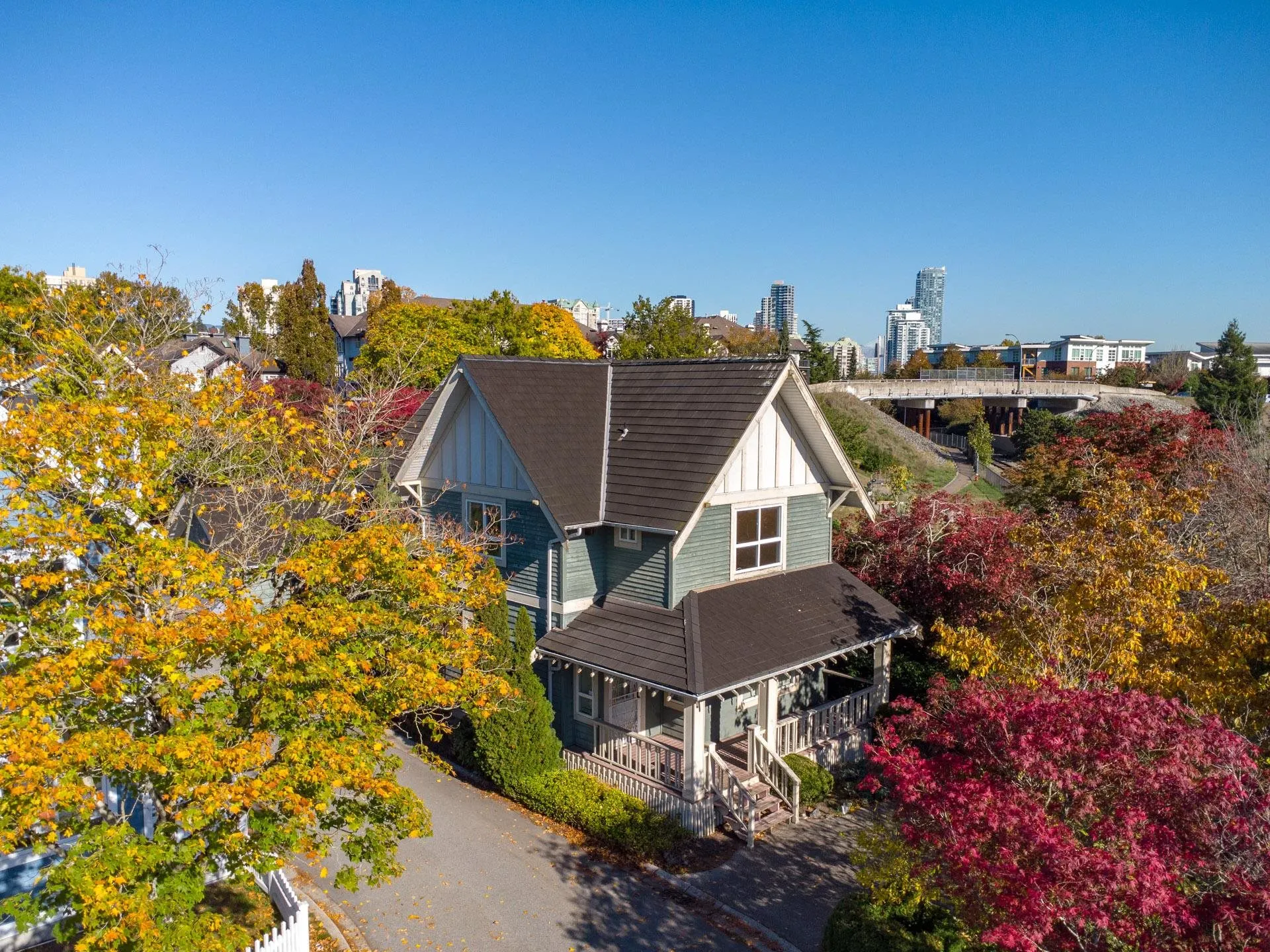 111 Foundry Row