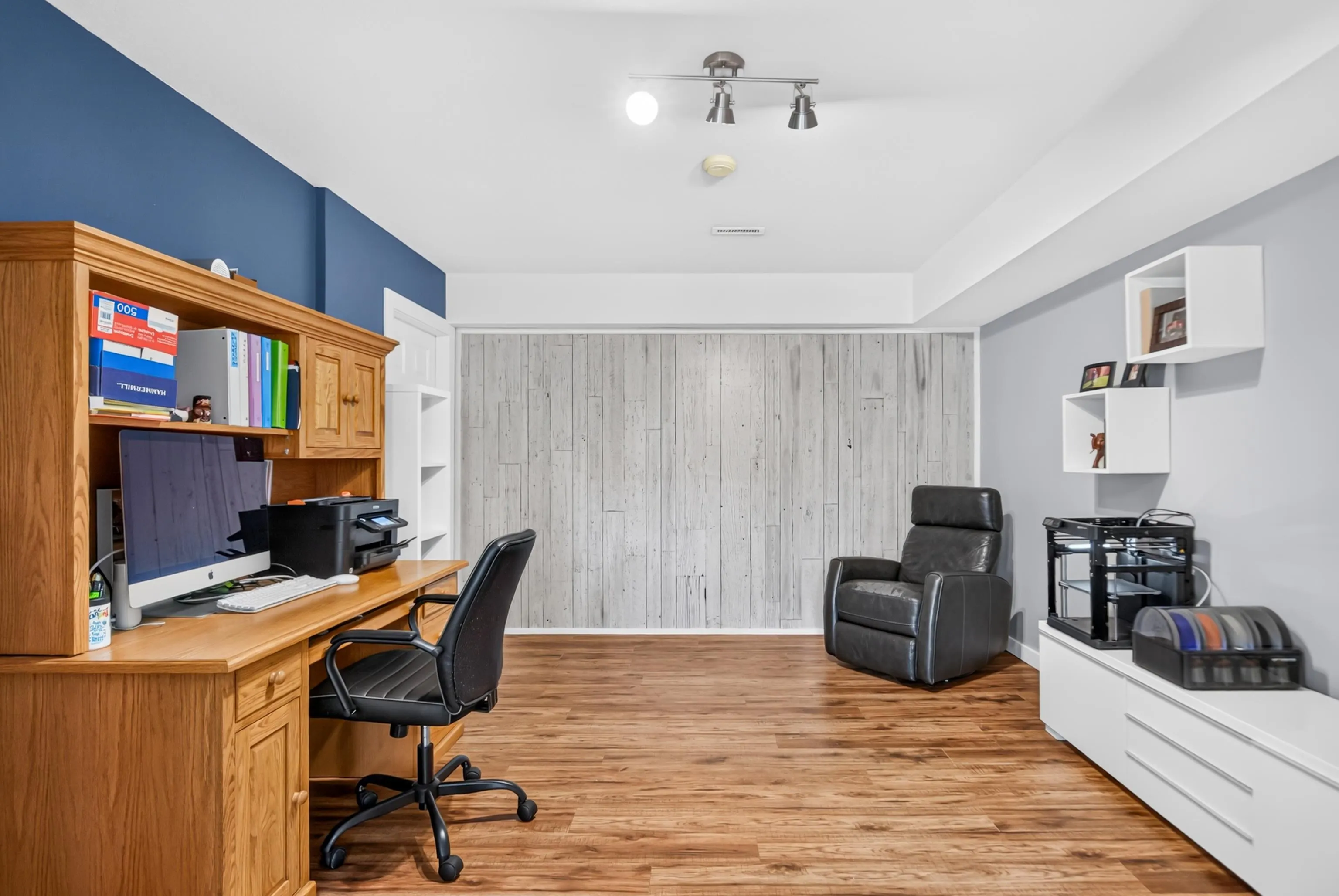 12272 233a Street