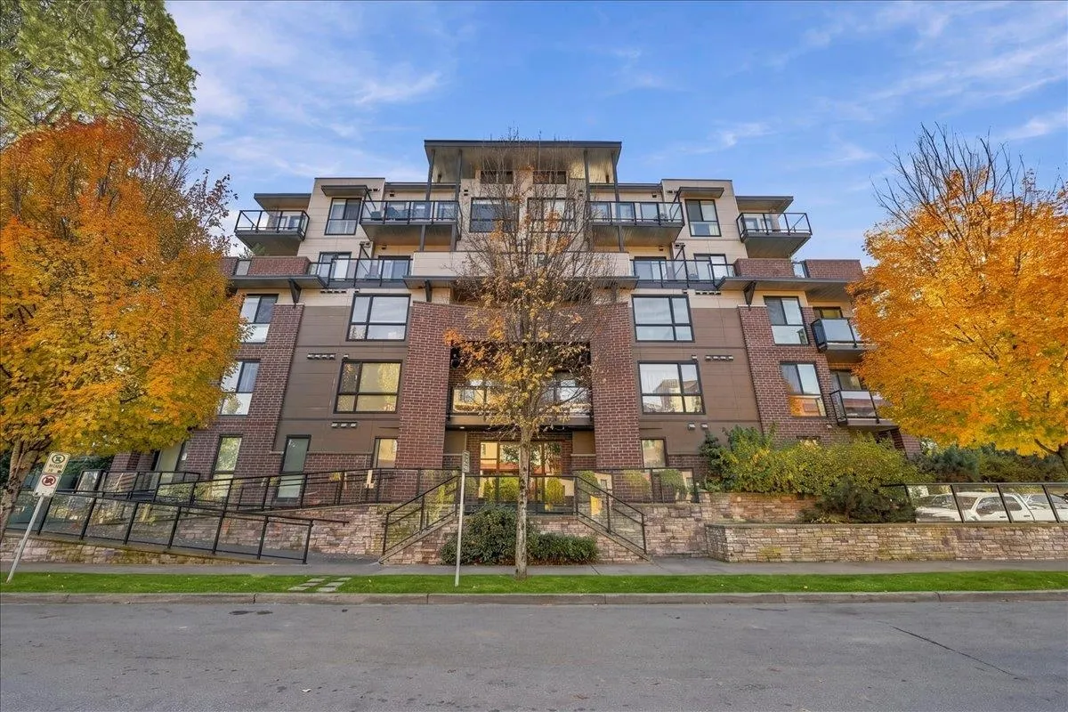 2214 Kelly Avenue #205