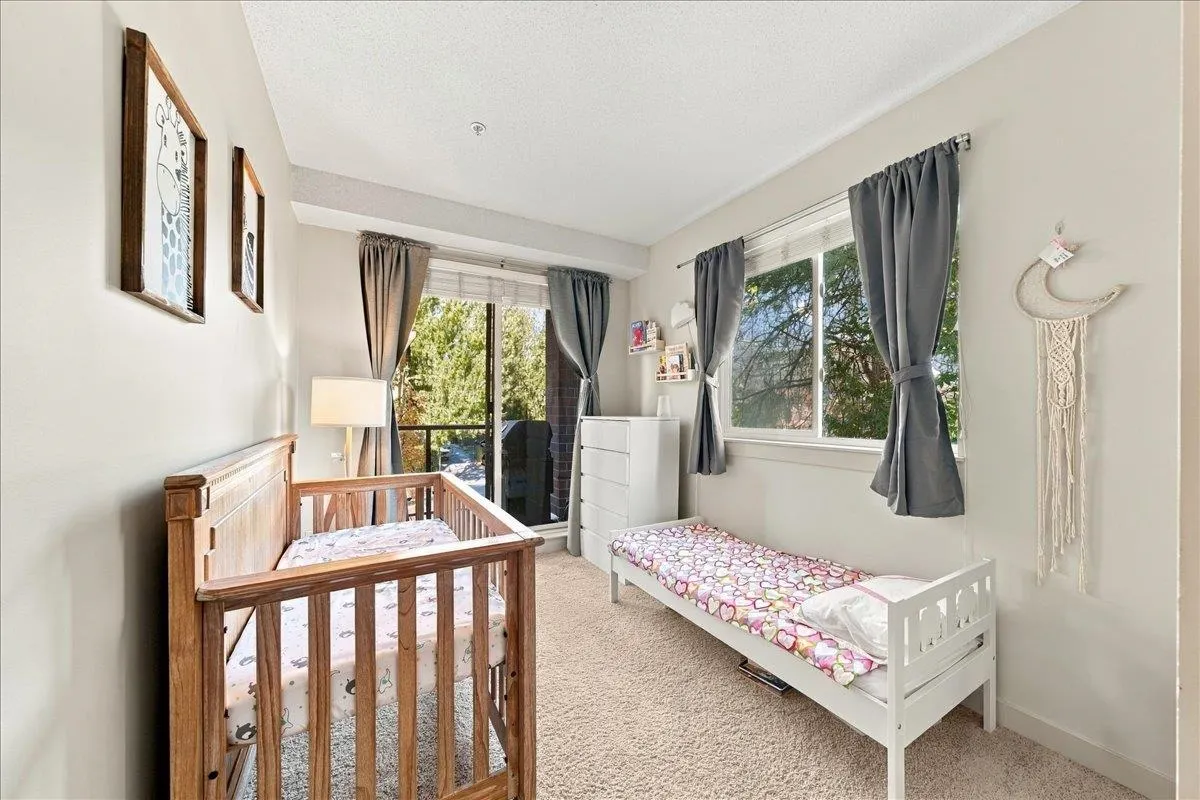 2214 Kelly Avenue #205