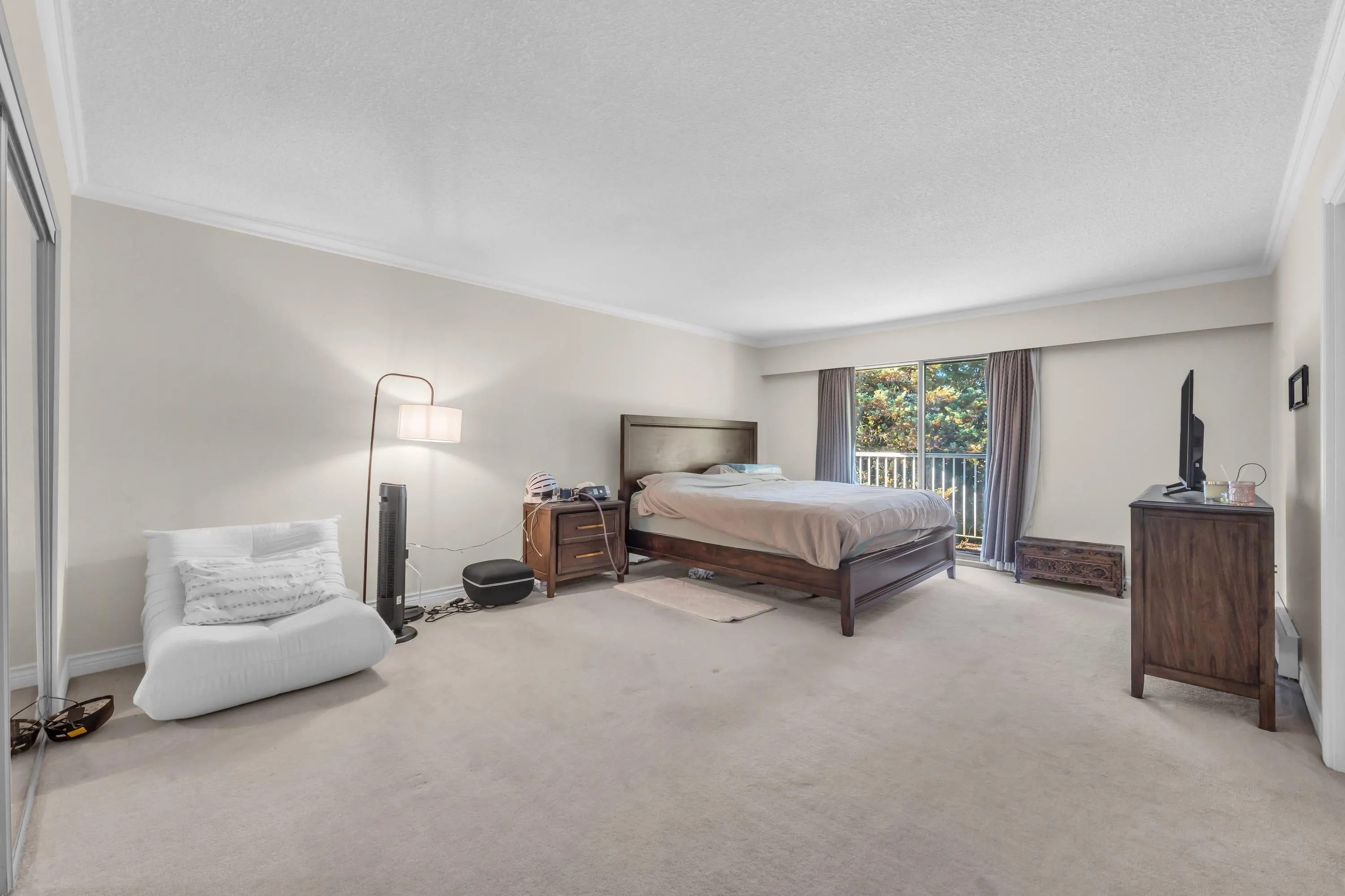 3635 Lynndale Crescent