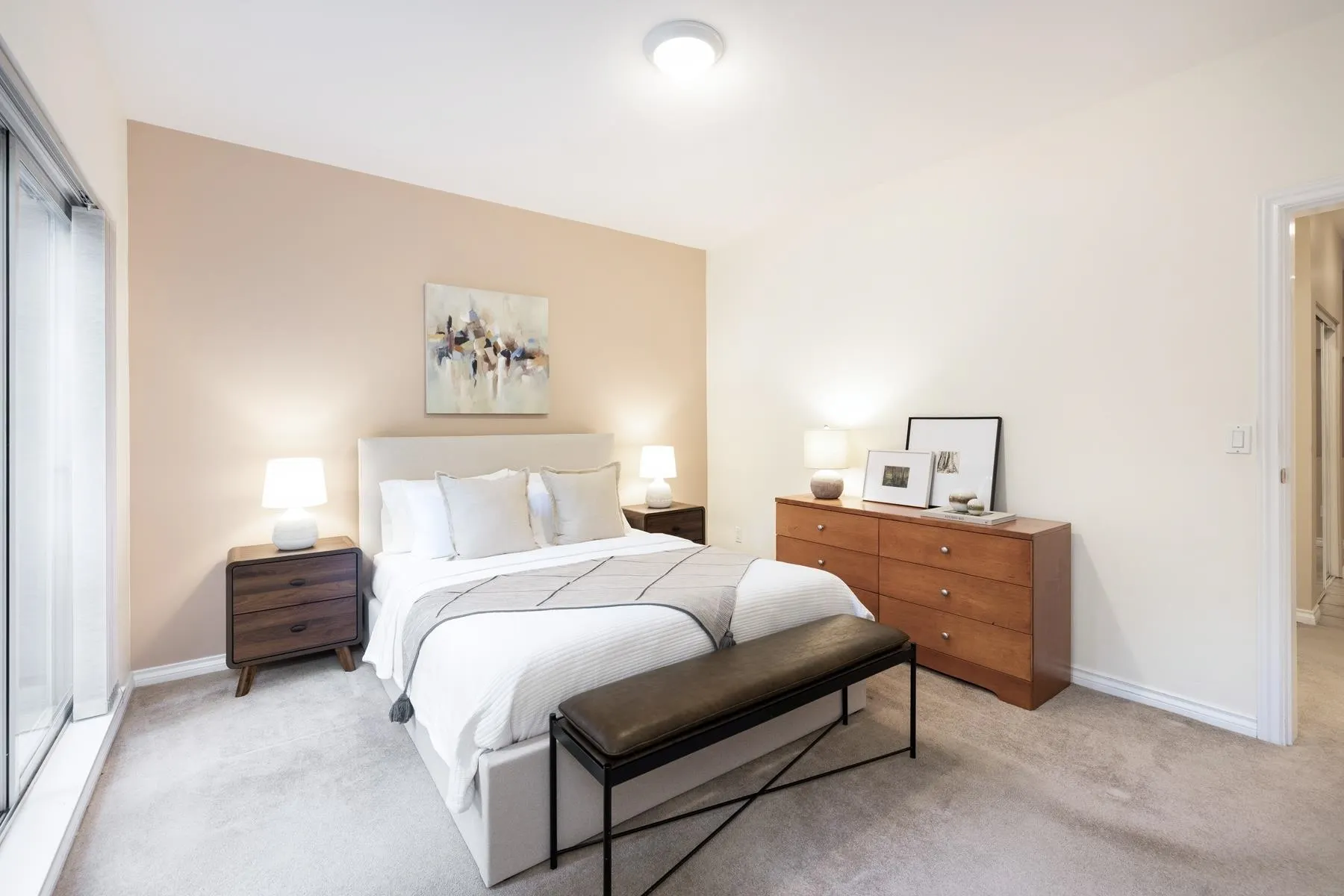 678 W Queens Road #206