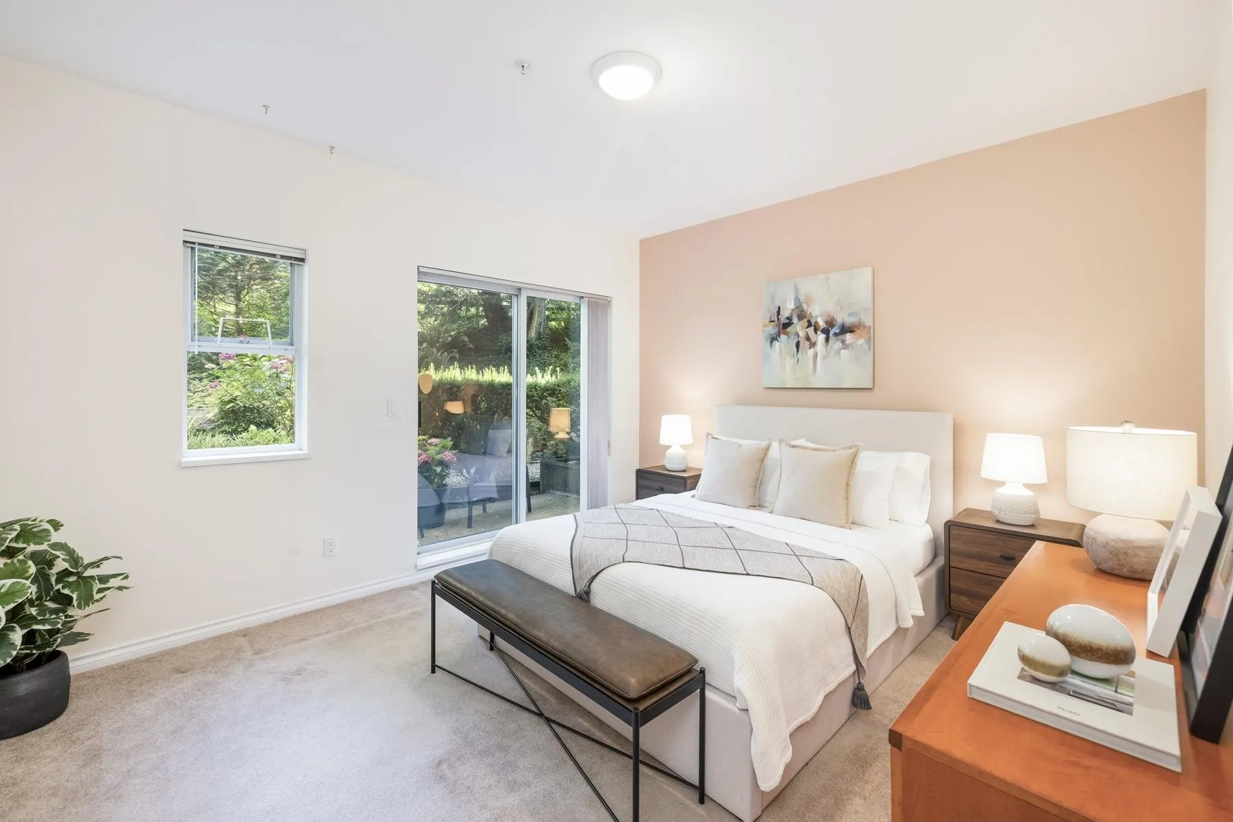 678 W Queens Road #206