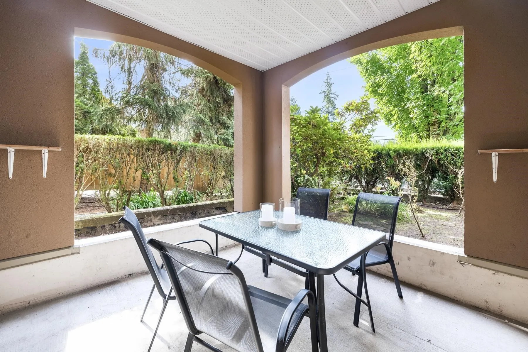 678 W Queens Road #206