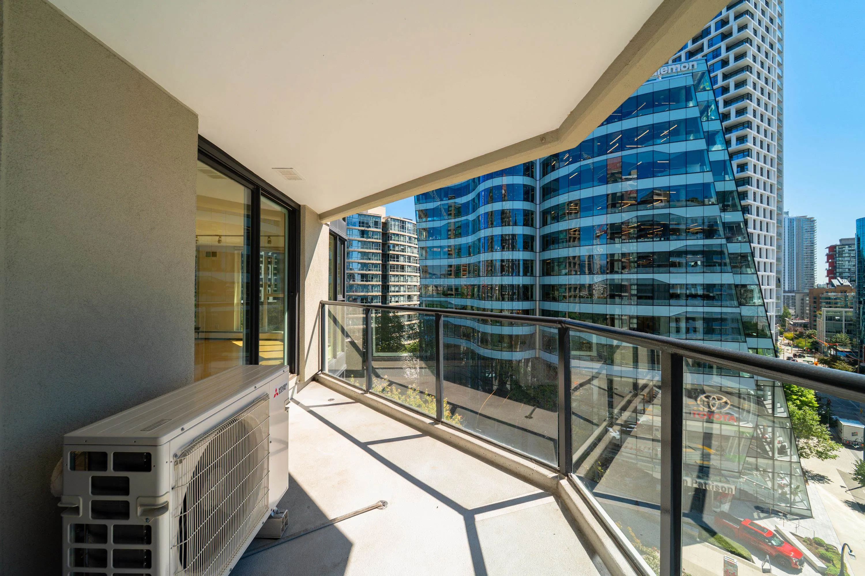 1010 Burnaby Street #905
