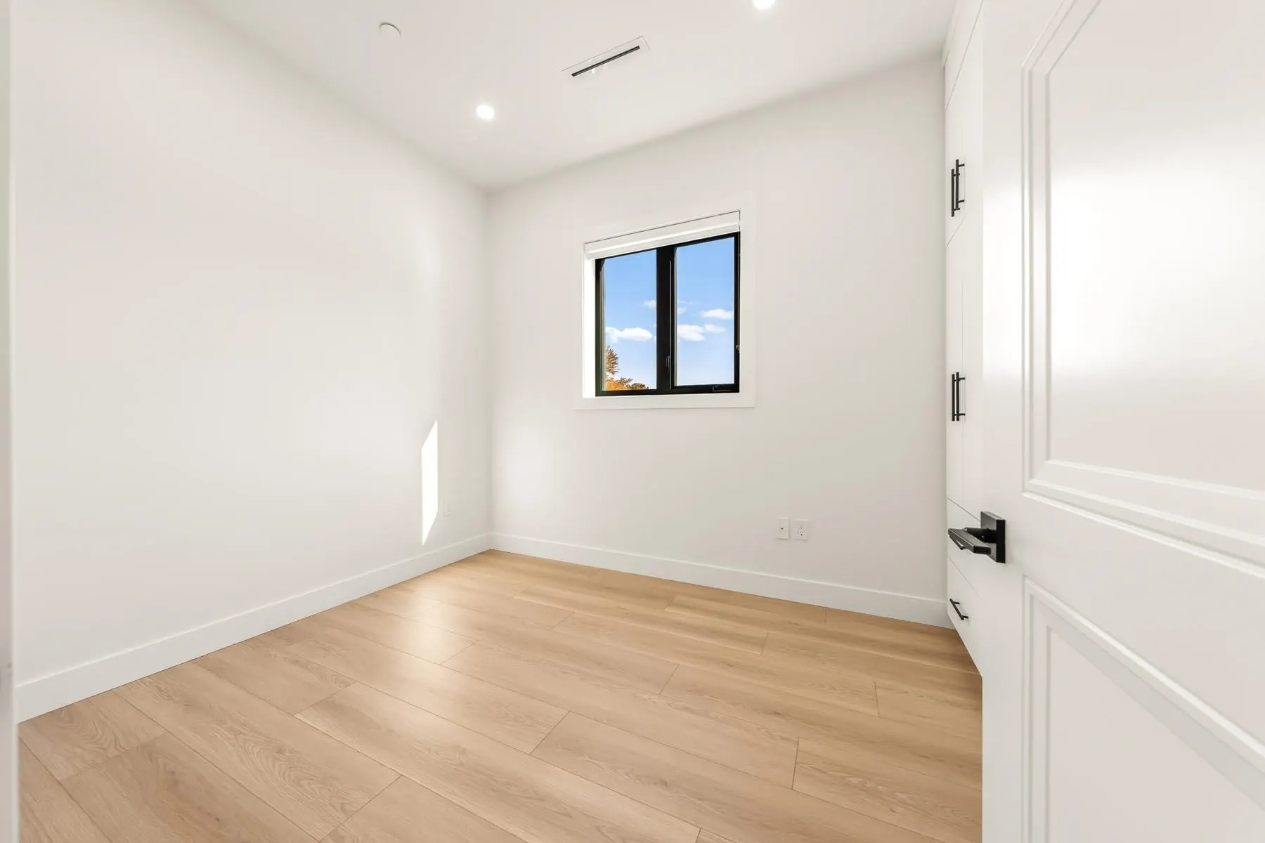 2686 Mcgill Street #1