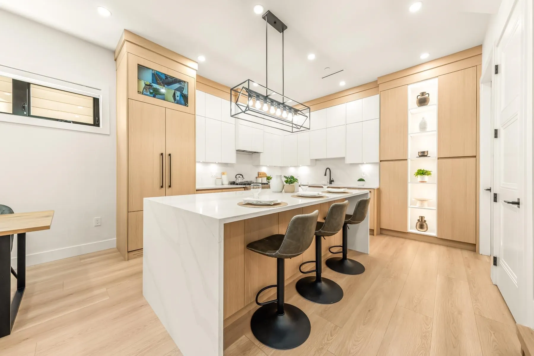 2686 Mcgill Street #1