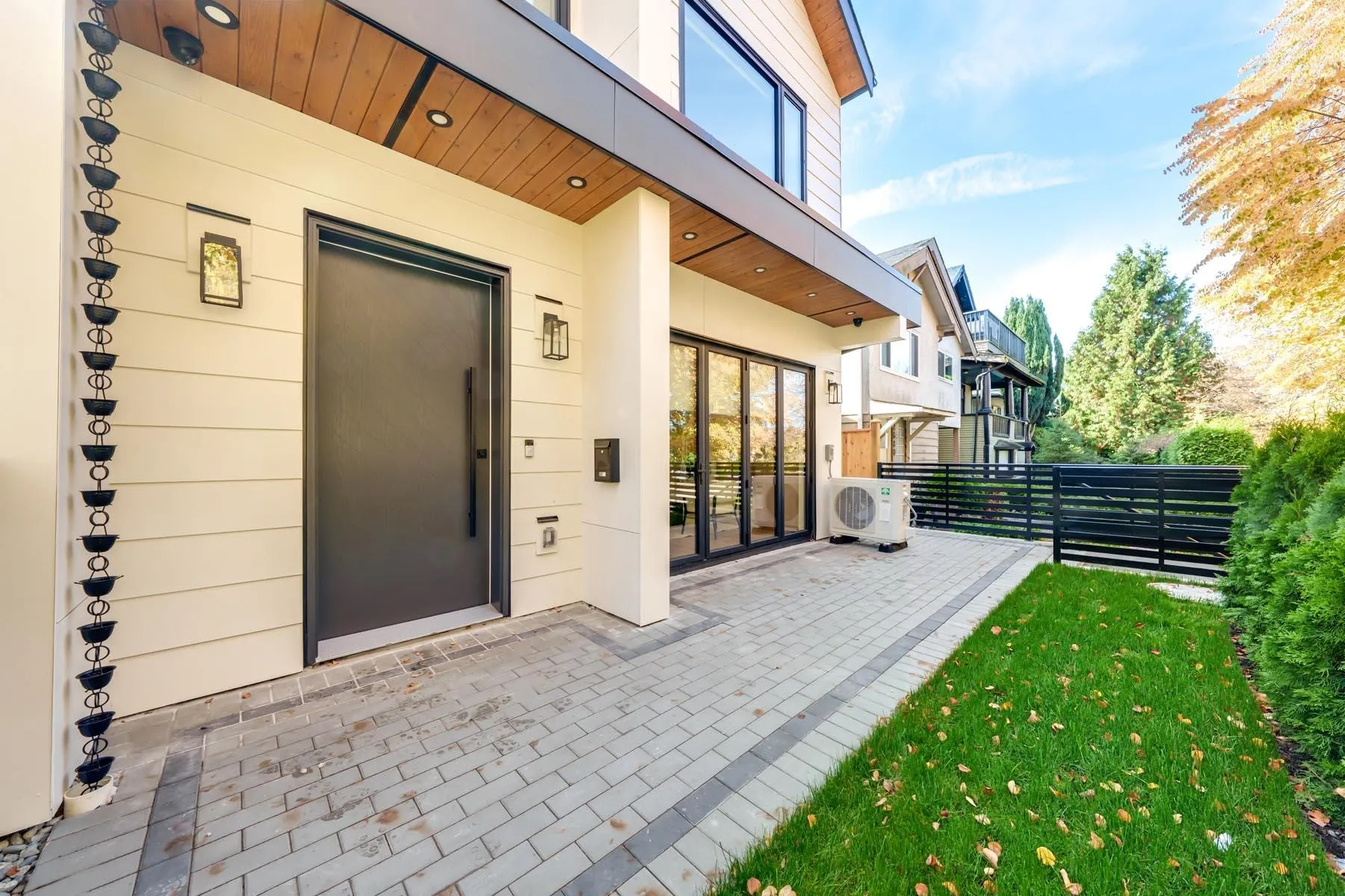 2686 Mcgill Street #1
