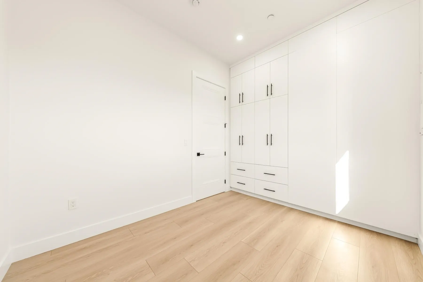 2686 Mcgill Street #1