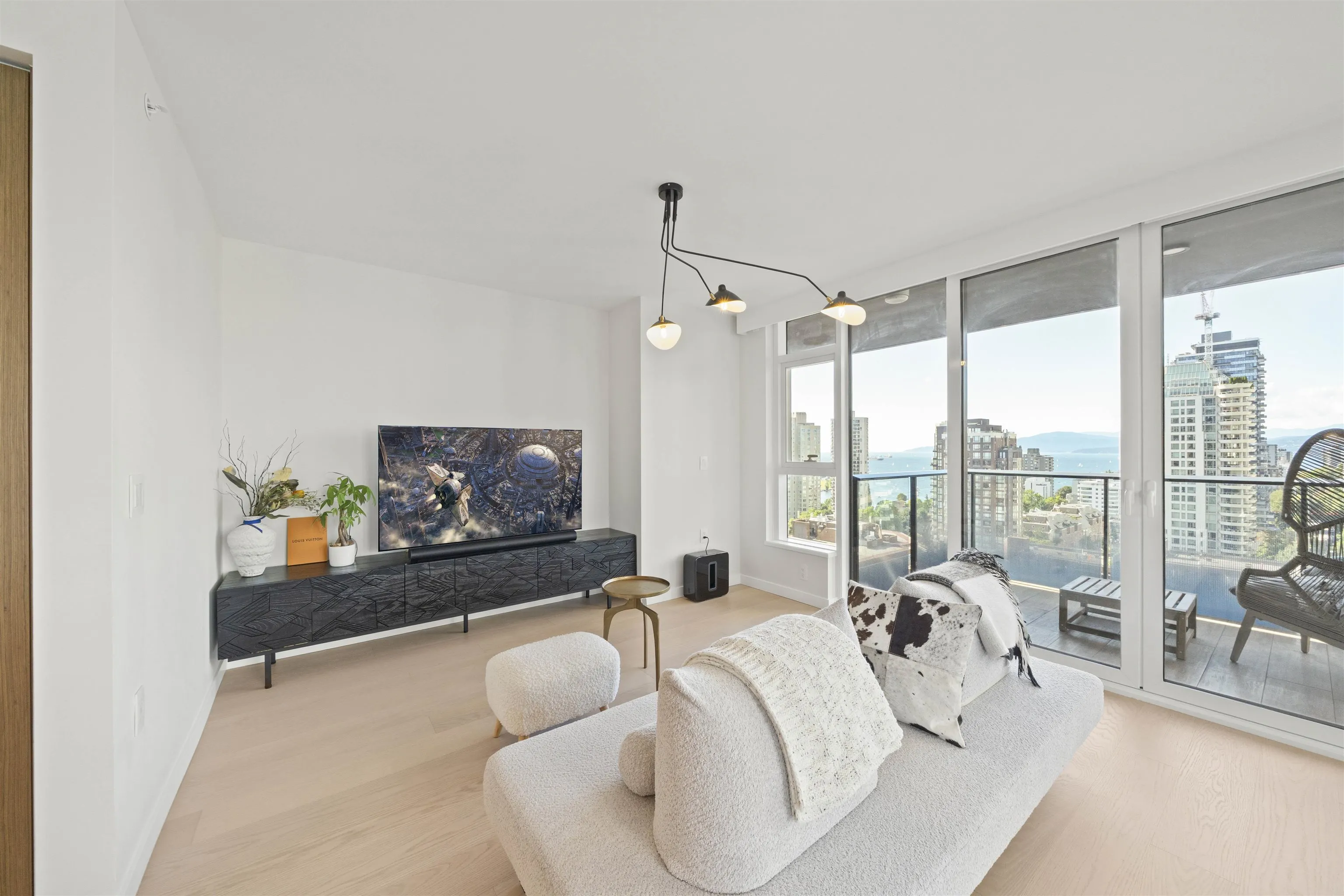1335 Howe Street #1801