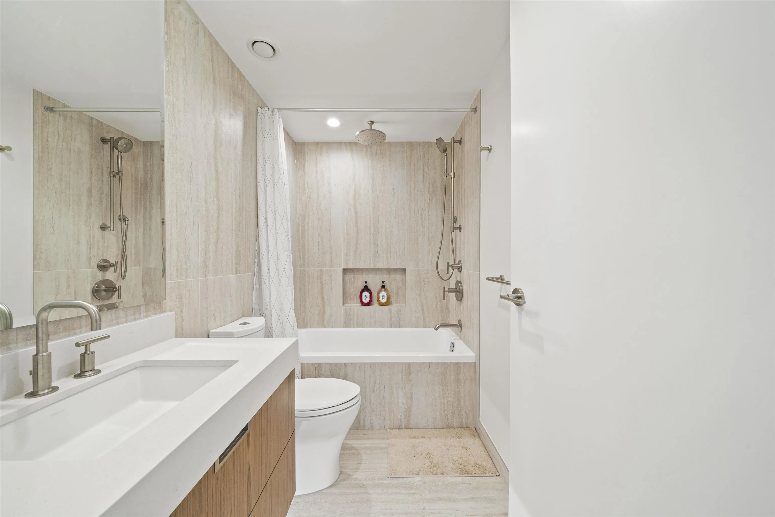 1335 Howe Street #1801